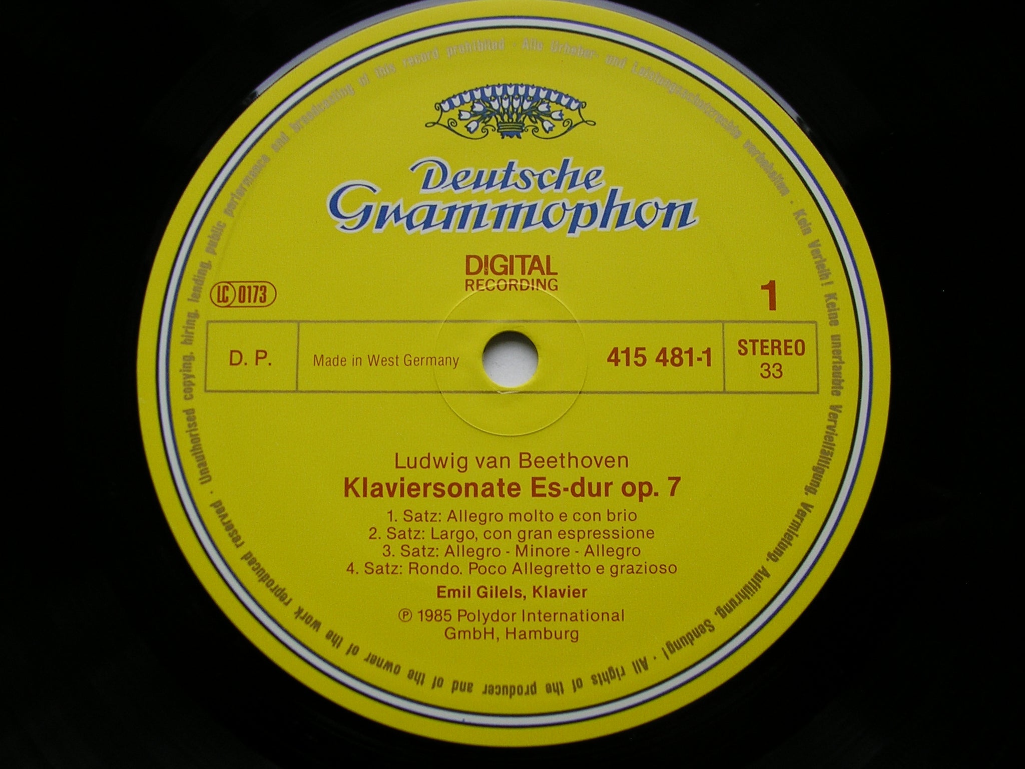 BEETHOVEN: PIANO SONATAS Nos.2 & 4   EMIL GILELS   415 481