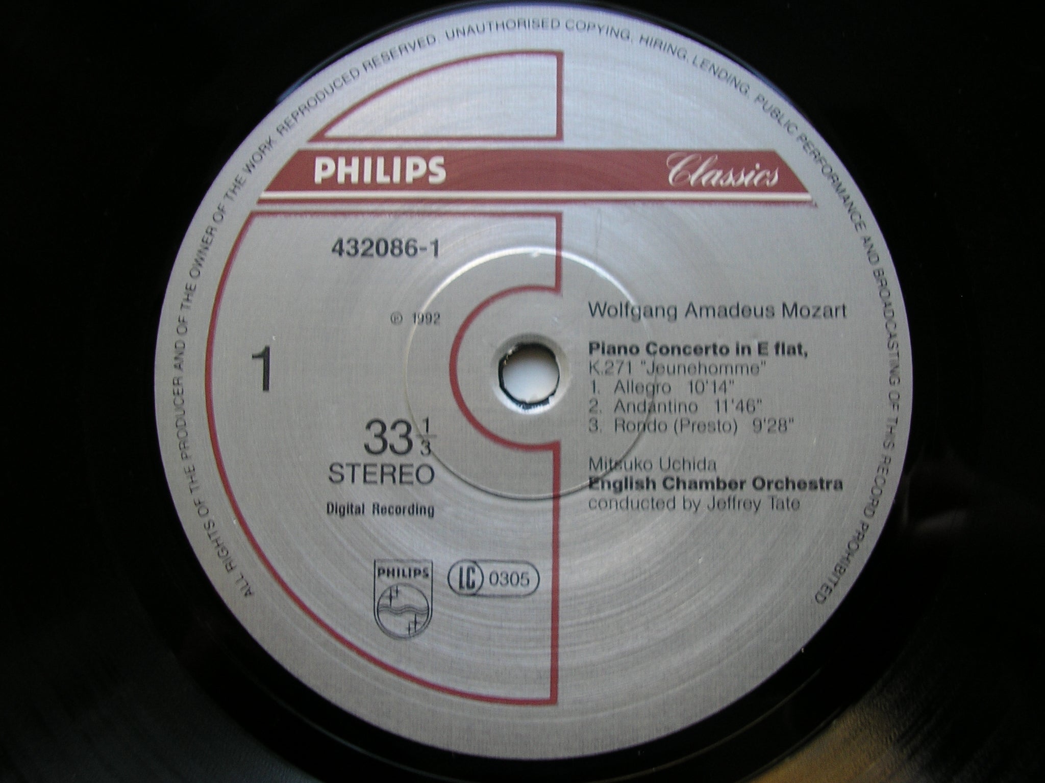 MOZART: PIANO CONCERTOS Nos. 8 & 9     UCHIDA / ENGLISH CHAMBER ORCHESTRA / TATE    432 086