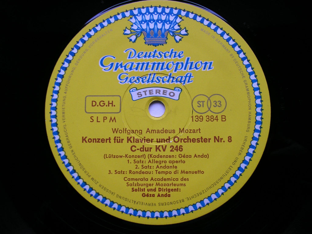 MOZART: PIANO CONCERTOS Nos. 8 & 25      GEZA ANDA / CAMERATA ACADEMICA DES SALZBURGER MOZARTEUMS     139 384