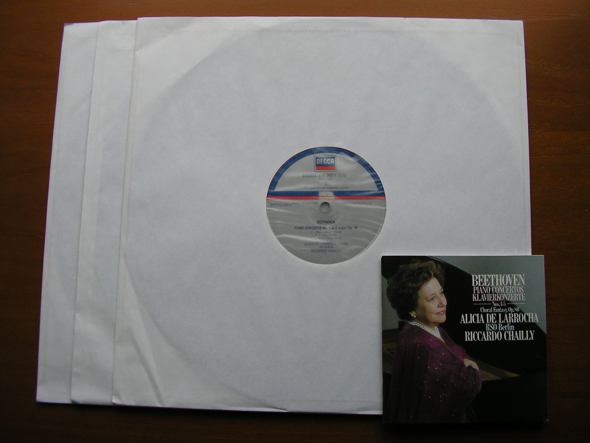 BEETHOVEN: THE PIANO CONCERTOS / CHORAL FANTASIA     DE LARROCHA / BERLIN RADIO SYMPHONY / CHAILLY    3LP      414 391