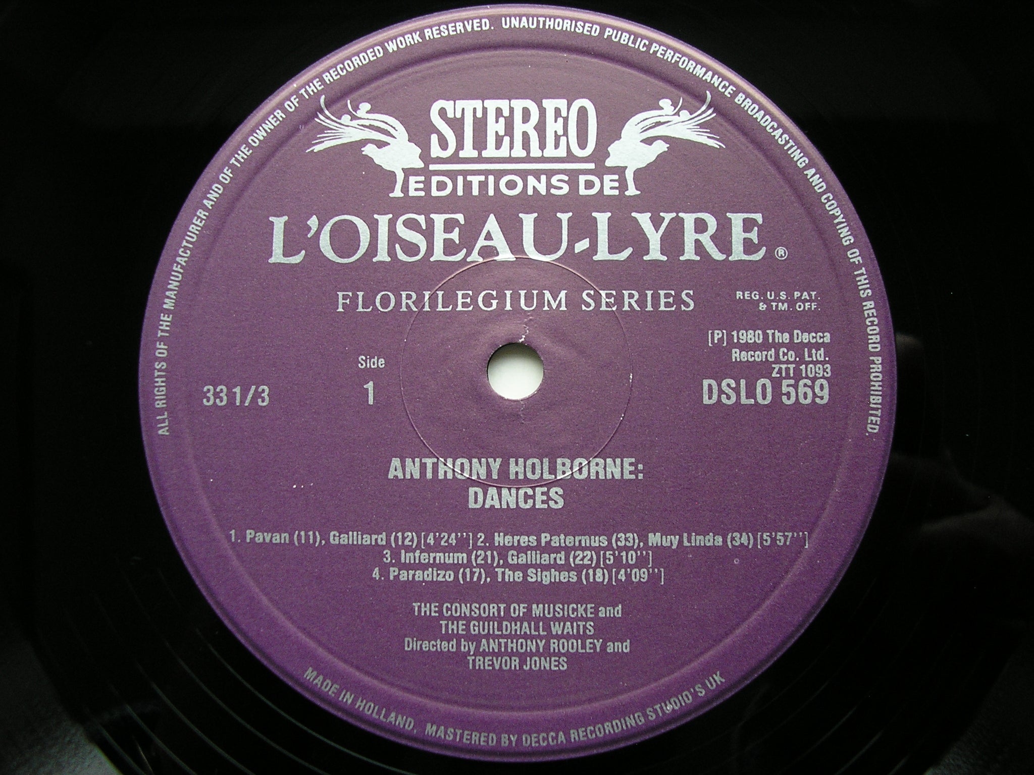 HOLBORNE: PAVANS & GALLIARDS     THE GUILDHALL WAITS / THE CONSORT OF MUSICKE  / JONES / ROOLEY       DSLO 569