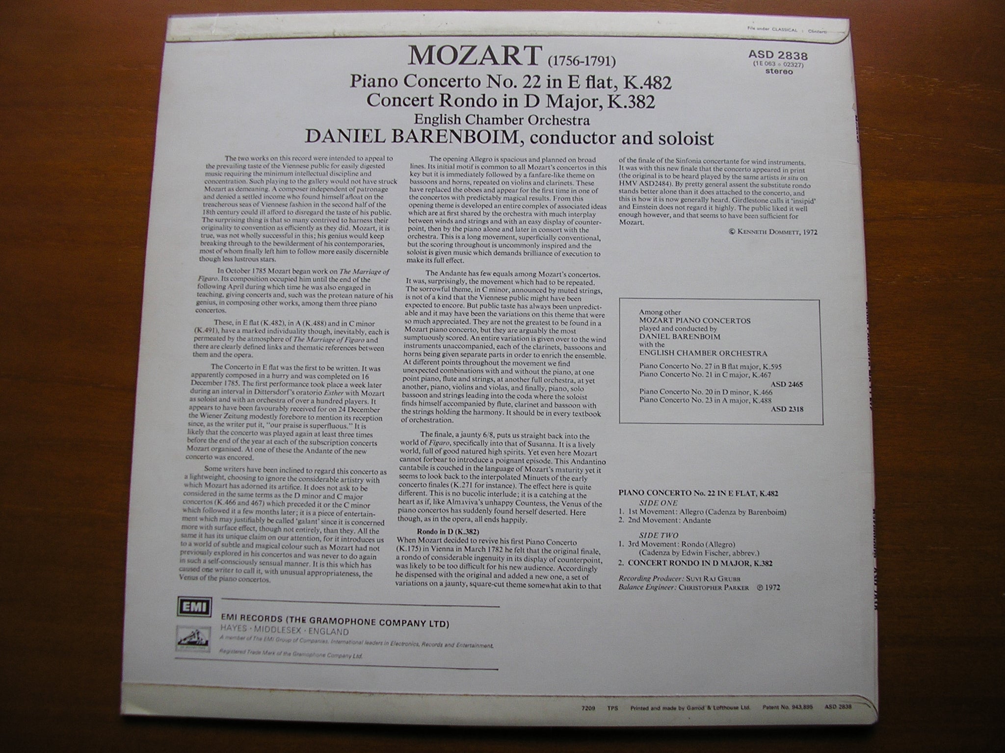 MOZART: PIANO CONCERTO No. 22 / RONDO in D       BARENBOIM / ENGLISH CHAMBER ORCHESTRA     ASD 2838