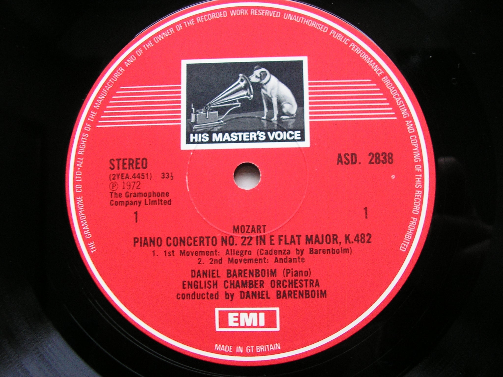 MOZART: PIANO CONCERTO No. 22 / RONDO in D       BARENBOIM / ENGLISH CHAMBER ORCHESTRA     ASD 2838