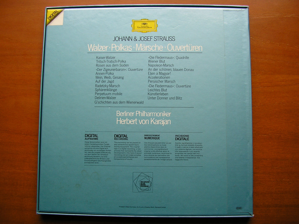 KARAJAN CONDUCTS MUSIC OF THE STRAUSS FAMILY      KARAJAN / BERLIN PHILHARMONIC    3LP     2741 003