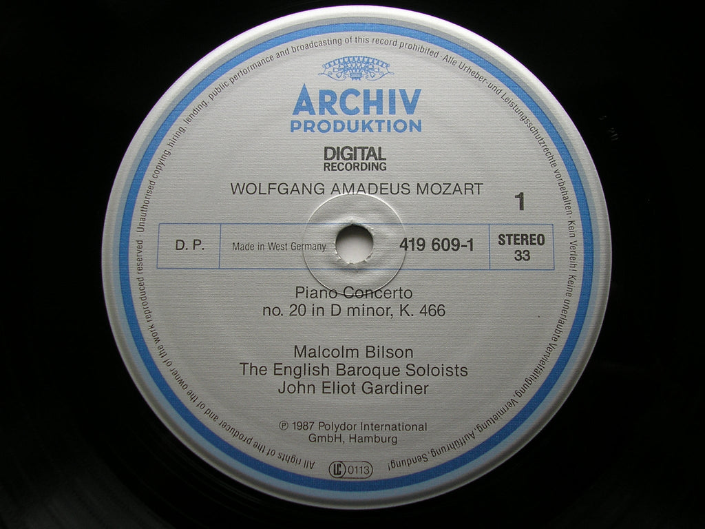 MOZART: THE PIANO CONCERTOS     MALCOLM BILSON / ENGLISH BAROQUE SOLOISTS / GARDINER     DG ARCHIV    8 LP + 2 CD