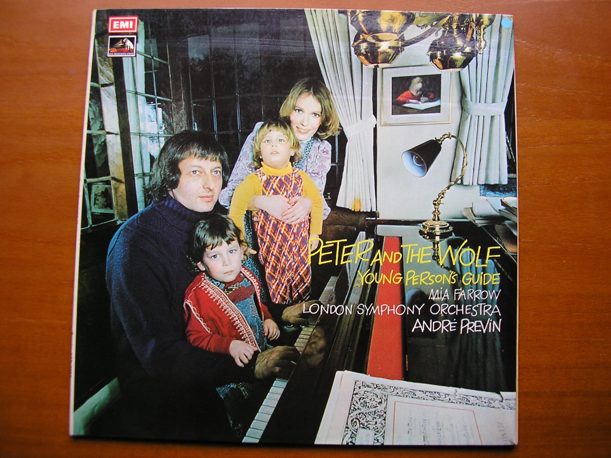 BRITTEN: YOUNG PERSON'S GUIDE TO THE ORCHESTRA / PROKOFIEV: PETER & THE WOLF    FARROW / LONDON SYMPHONY / PREVIN     ASD 2935