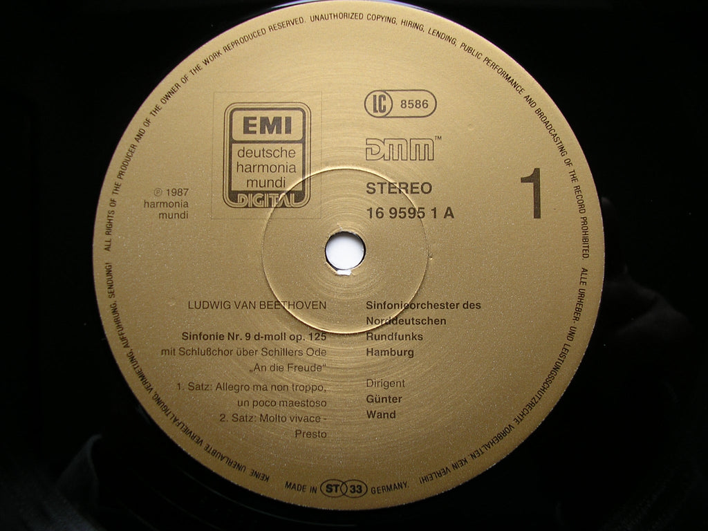 BEETHOVEN: SYMPHONY No. 9    SOLOISTS / NDR ORCHESTRA / WAND  EL 16 9595