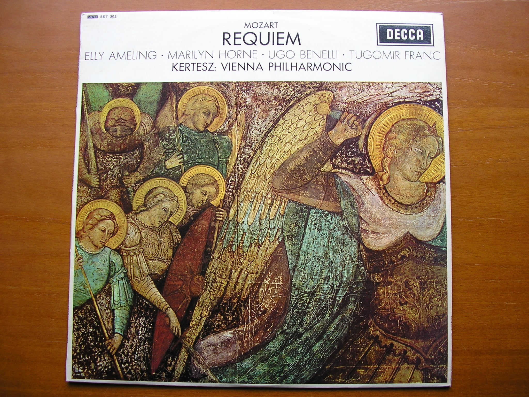 MOZART: REQUIEM     SOLOISTS / VIENNA PHILHARMONIC / KERTESZ     SET 302