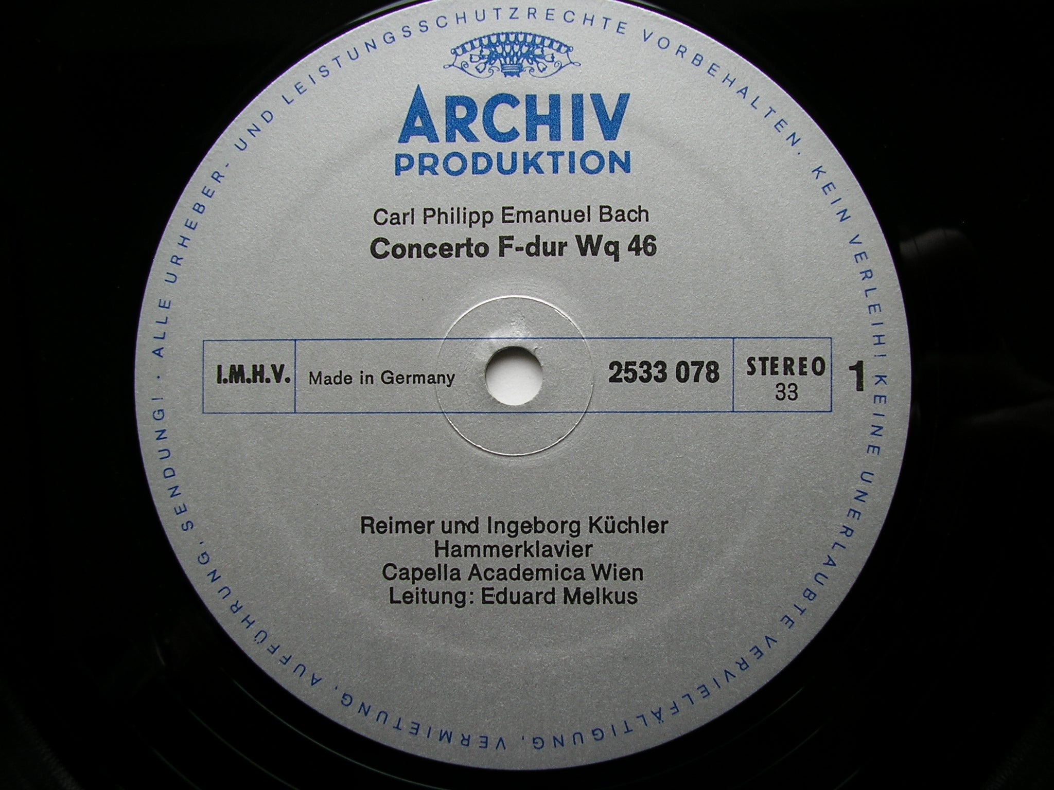 BACH CPE: PIANO CONCERTOS     INGEBORG & REIMER KUCHLER / CAPELLA ACADEMICA WIEN / MELKUS     2533 078
