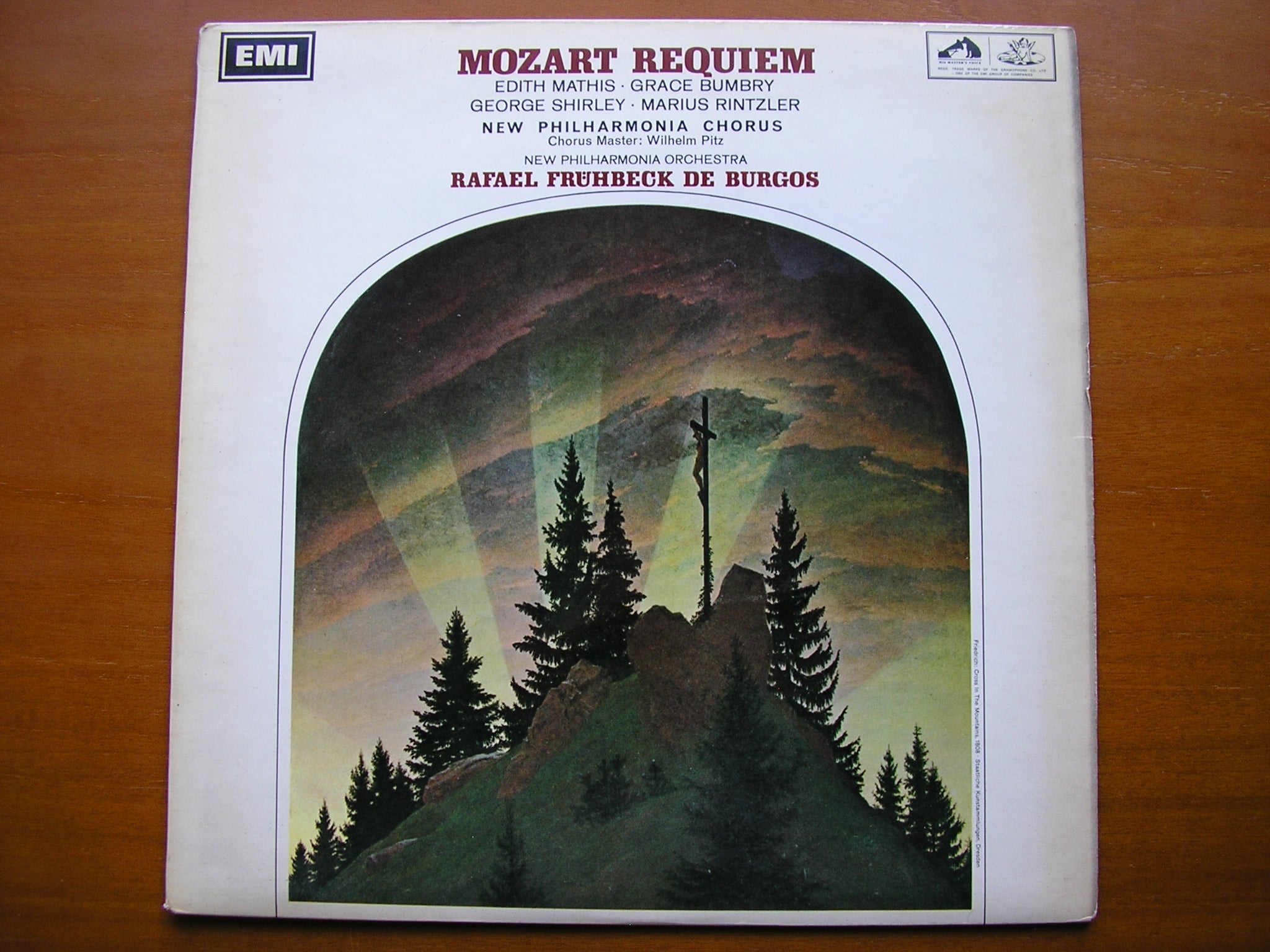 MOZART: REQUIEM     SOLOISTS / NEW PHILHARMONIA / DE BURGOS     SAN 193