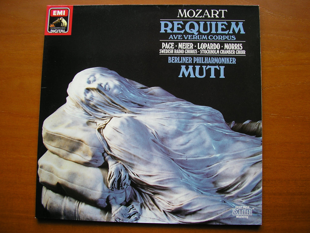MOZART: REQUIEM / AVE VERUM CORPUS     SOLOISTS / BERLIN PHILHARMONIC / MUTI     7 49640