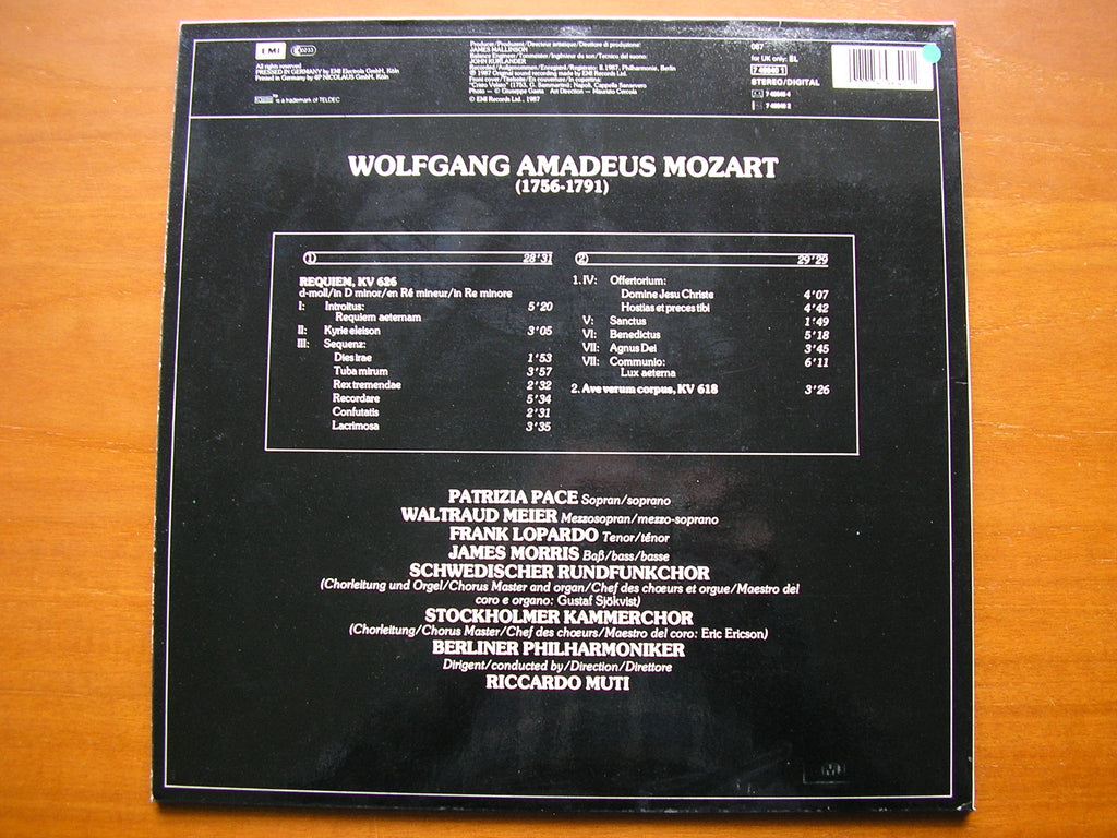 MOZART: REQUIEM / AVE VERUM CORPUS     SOLOISTS / BERLIN PHILHARMONIC / MUTI     7 49640