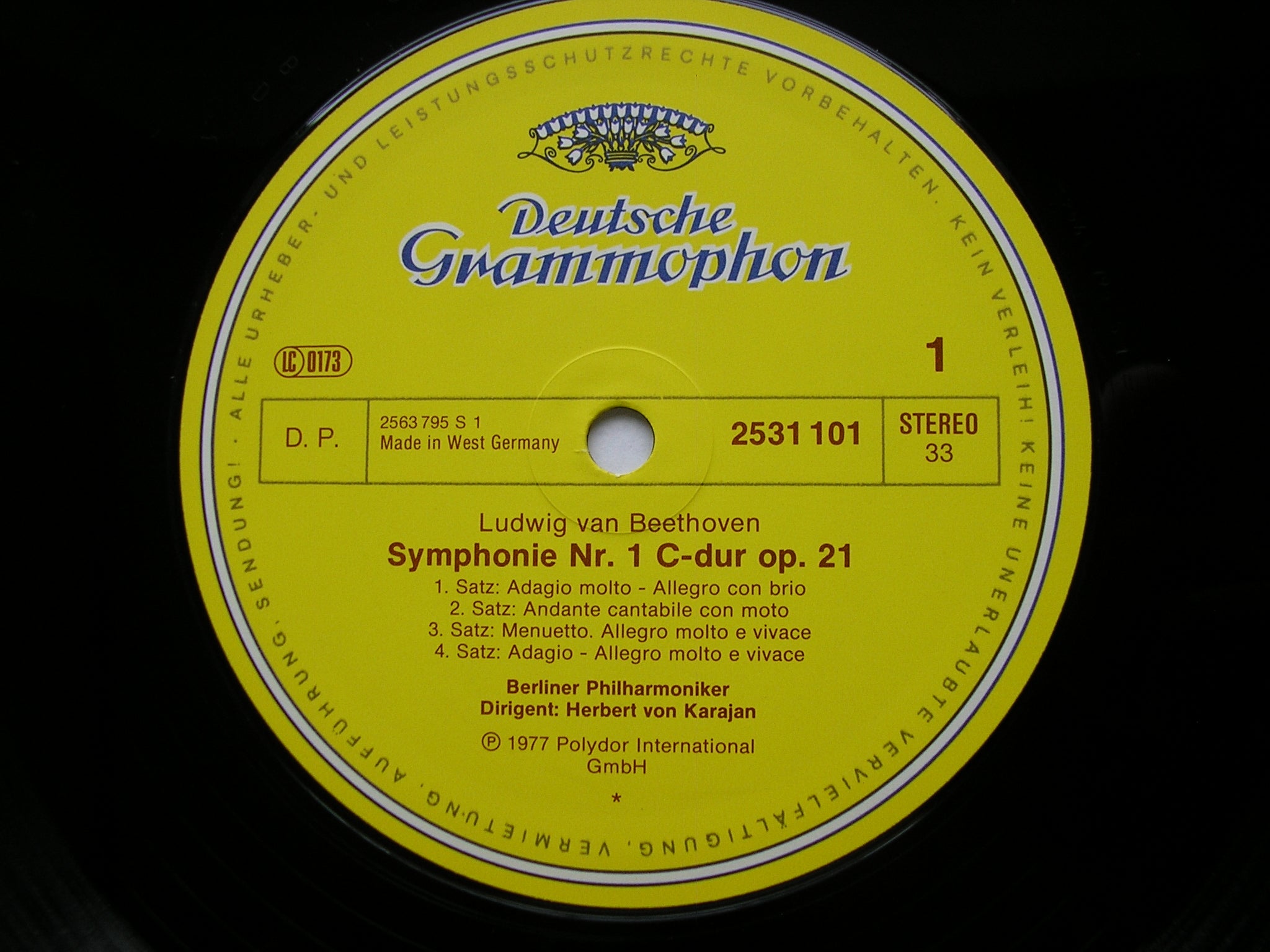 BEETHOVEN: SYMPHONIES Nos. 1 & 2     KARAJAN / BERLIN PHILHARMONIC    2531 101