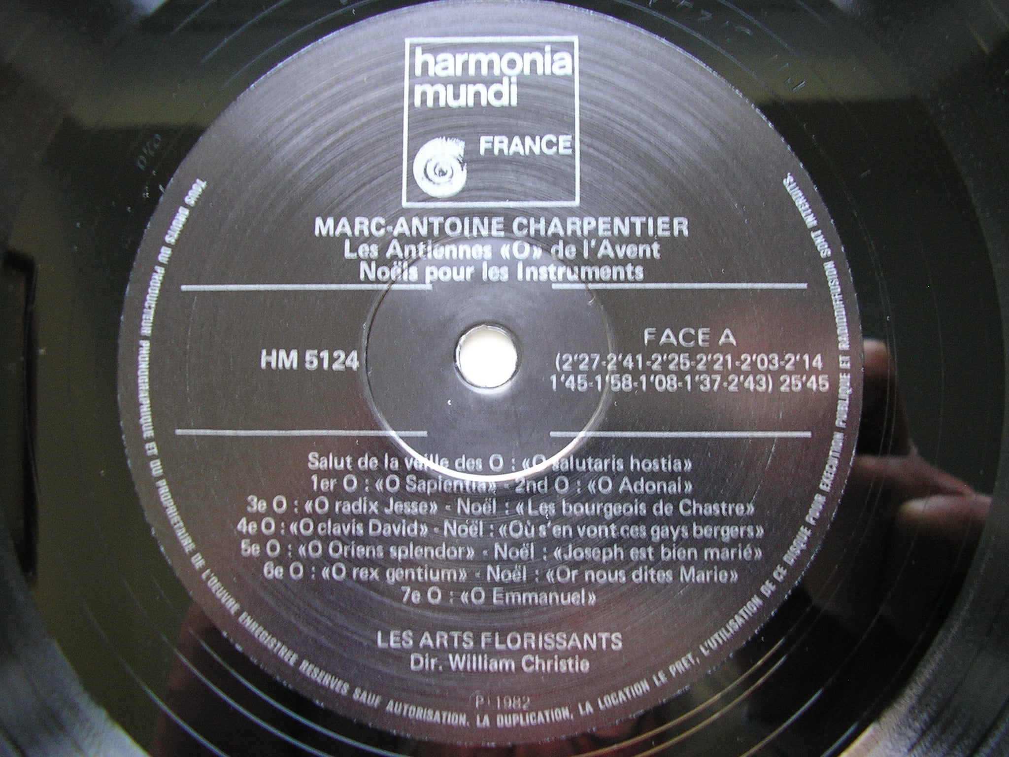 CHARPENTIER: LES ANTIENNES 'O' DE L'AVENT / CANTICUM IN NATIVITATEM DOMINI    LES ARTS FLORISSANTS / CHRISTIE    HM 5124