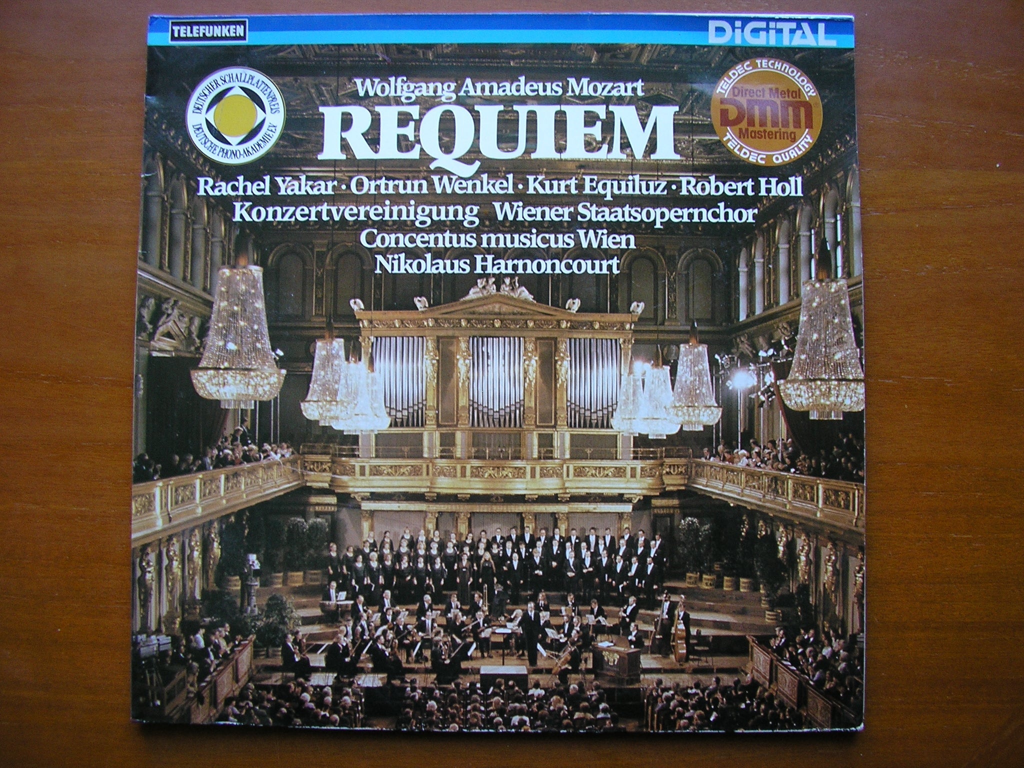 MOZART: REQUIEM     SOLOISTS / CONCENTUS MUSICUS VIENNA / HARNONCOURT    6.42756