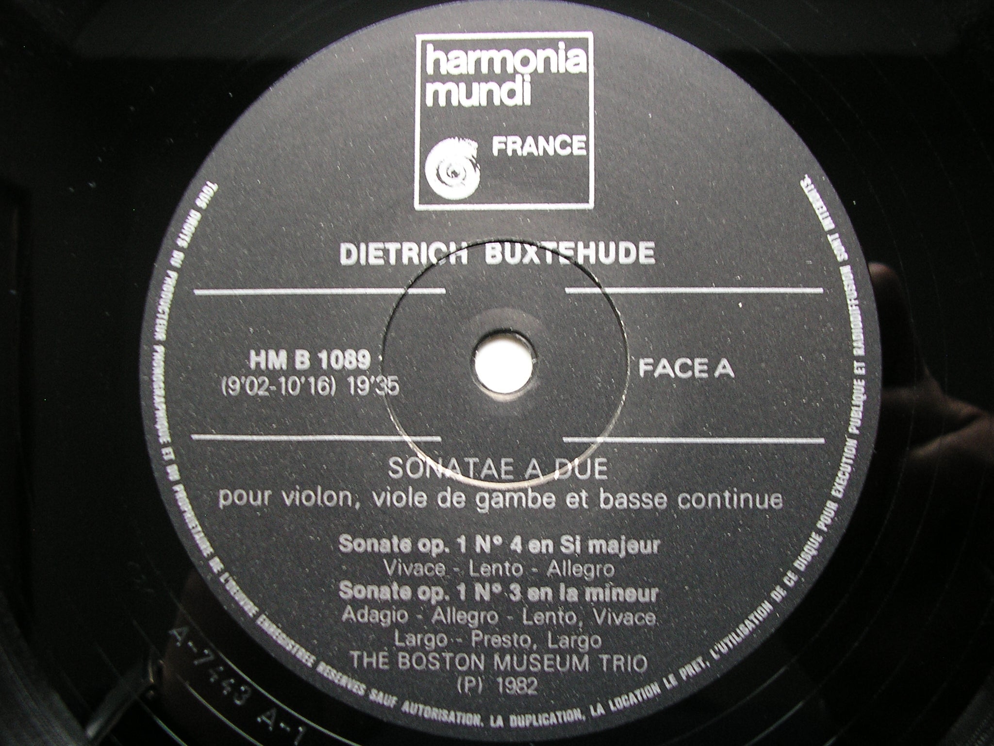 BUXTEHUDE: SONATA a DUE for VIOLIN / VIOLA / HARPSICHORD     BOSTON MUSEUM TRIO     HM B 1089