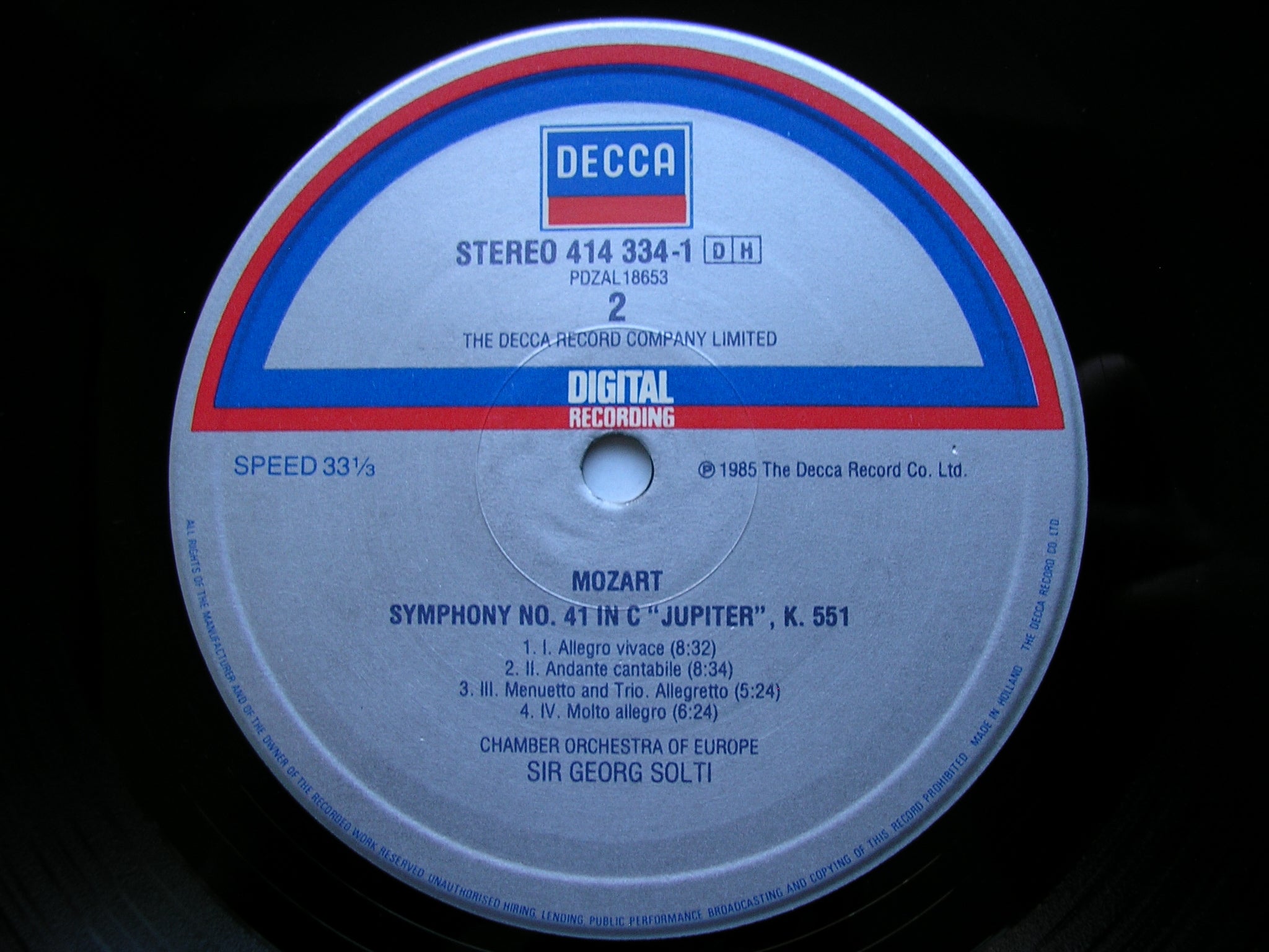 MOZART: SYMPHONIES Nos. 40 & 41 'Jupiter'      SOLTI / CHAMBER ORCHESTRA OF EUROPE     414 334