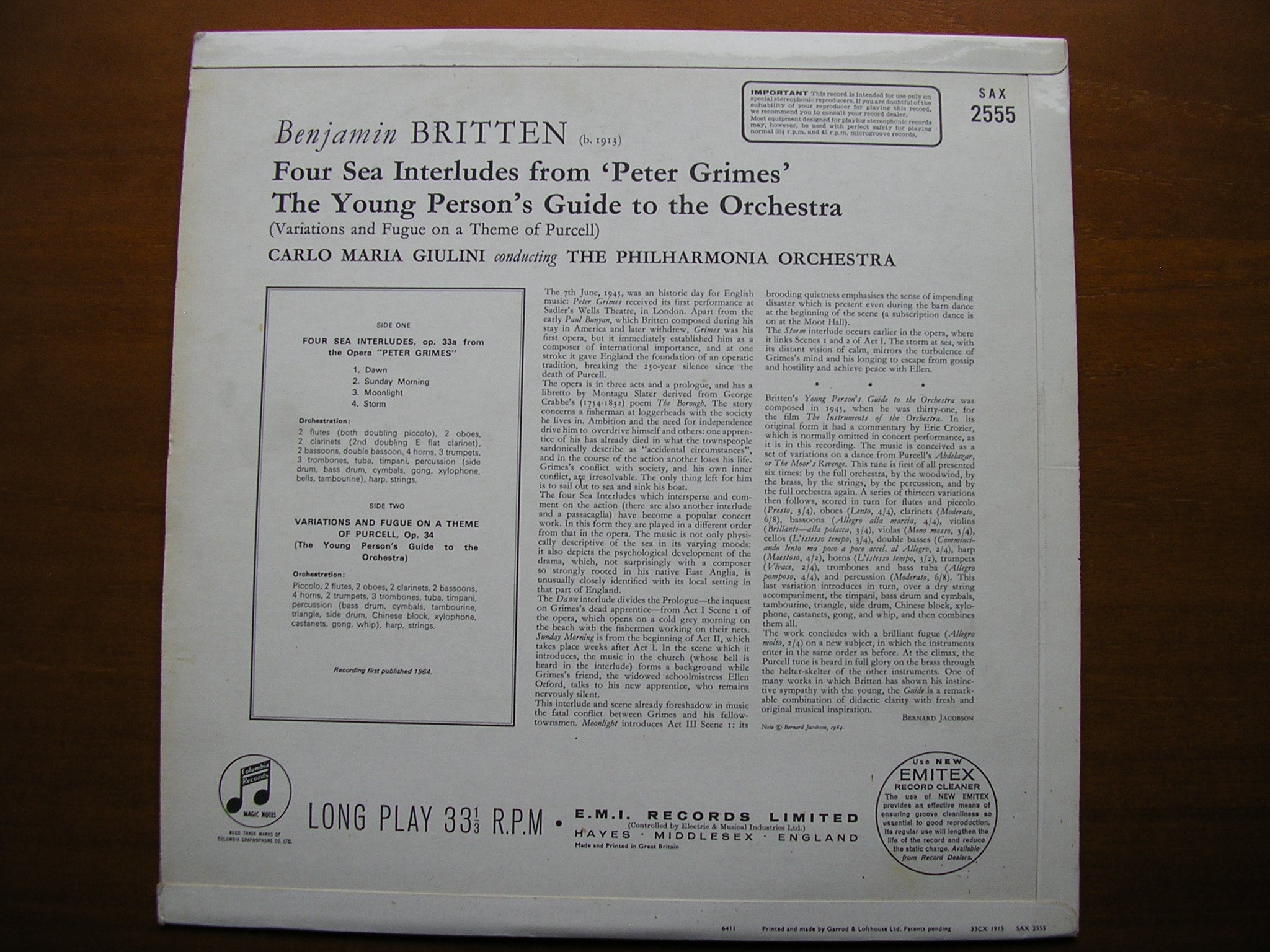 BRITTEN: YOUNG PERSON'S GUIDE TO THE ORCHESTRA / FOUR SEA INTERLUDES     GIULINI / PHILHARMONIA    SAX 2555