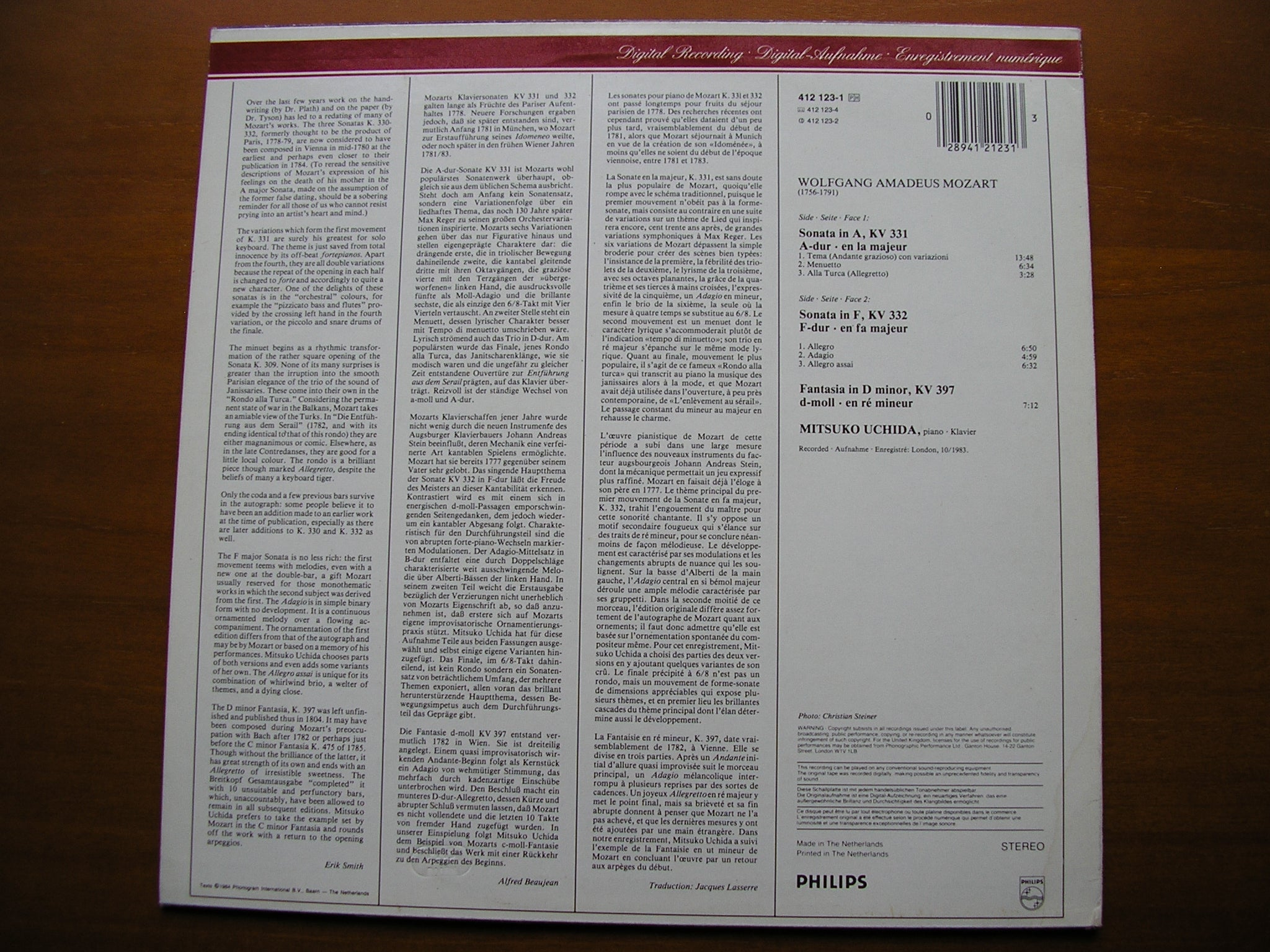 MOZART: PIANO SONATAS  K331 in A / K332 in F / FANTASIA  K397       MITSUKO UCHIDA     412 123