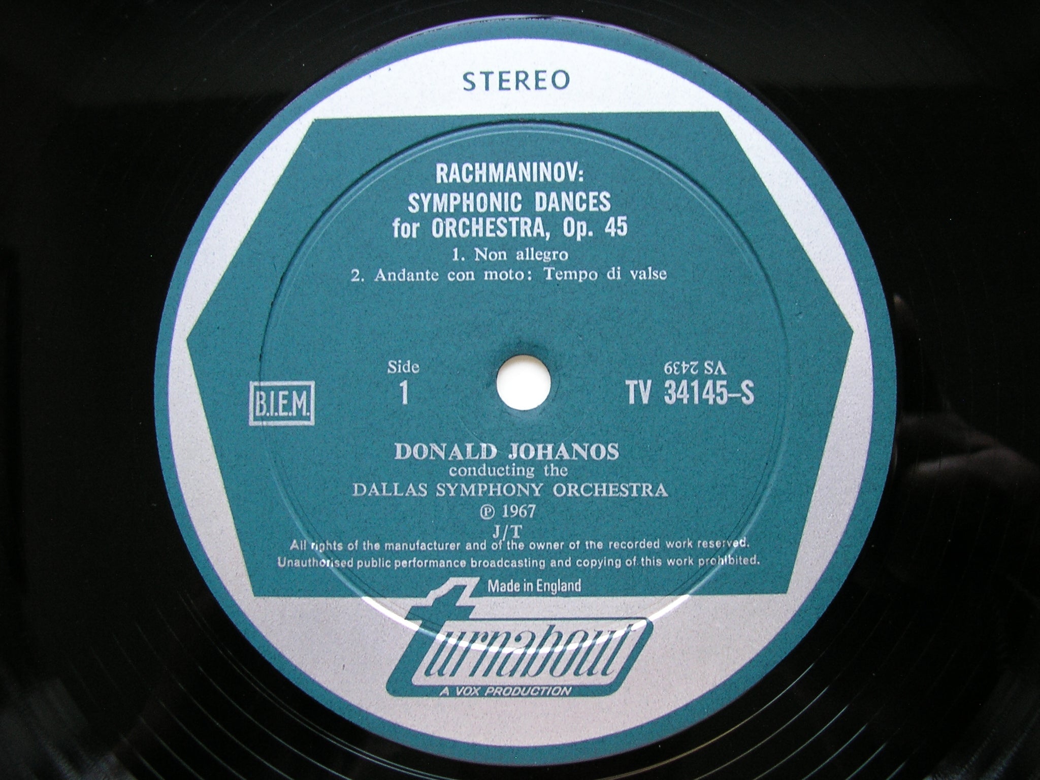 RACHMANINOV: SYMPHONIC DANCES / VOCALISE     JOHANOS / DALLAS SYMPHONY    TV 34145S