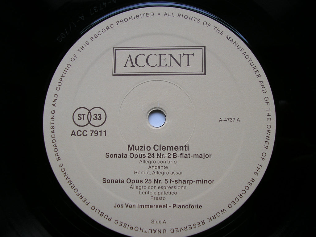 CLEMENTI: PIANO SONATAS      JOS VAN IMMERSEEL     ACC 7911