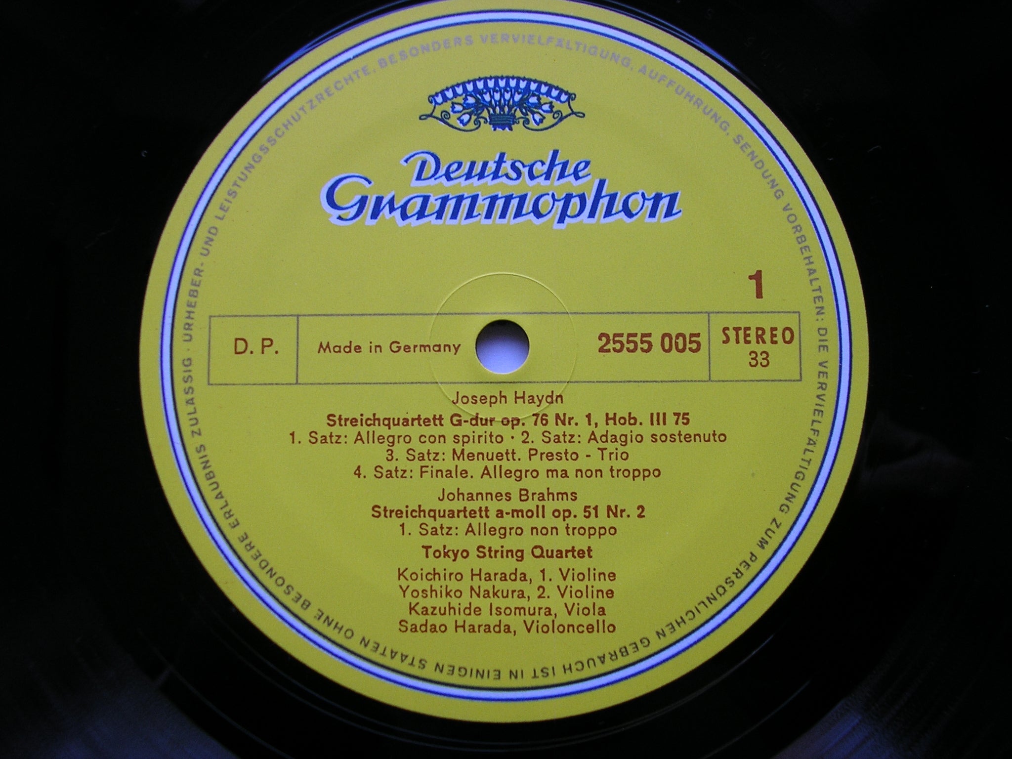 BRAHMS: STRING QUARTET Op.51 No. 2 / HAYDN: STRING QUARTET Op. 76 No. 1      THE TOKYO QUARTET      2555 005