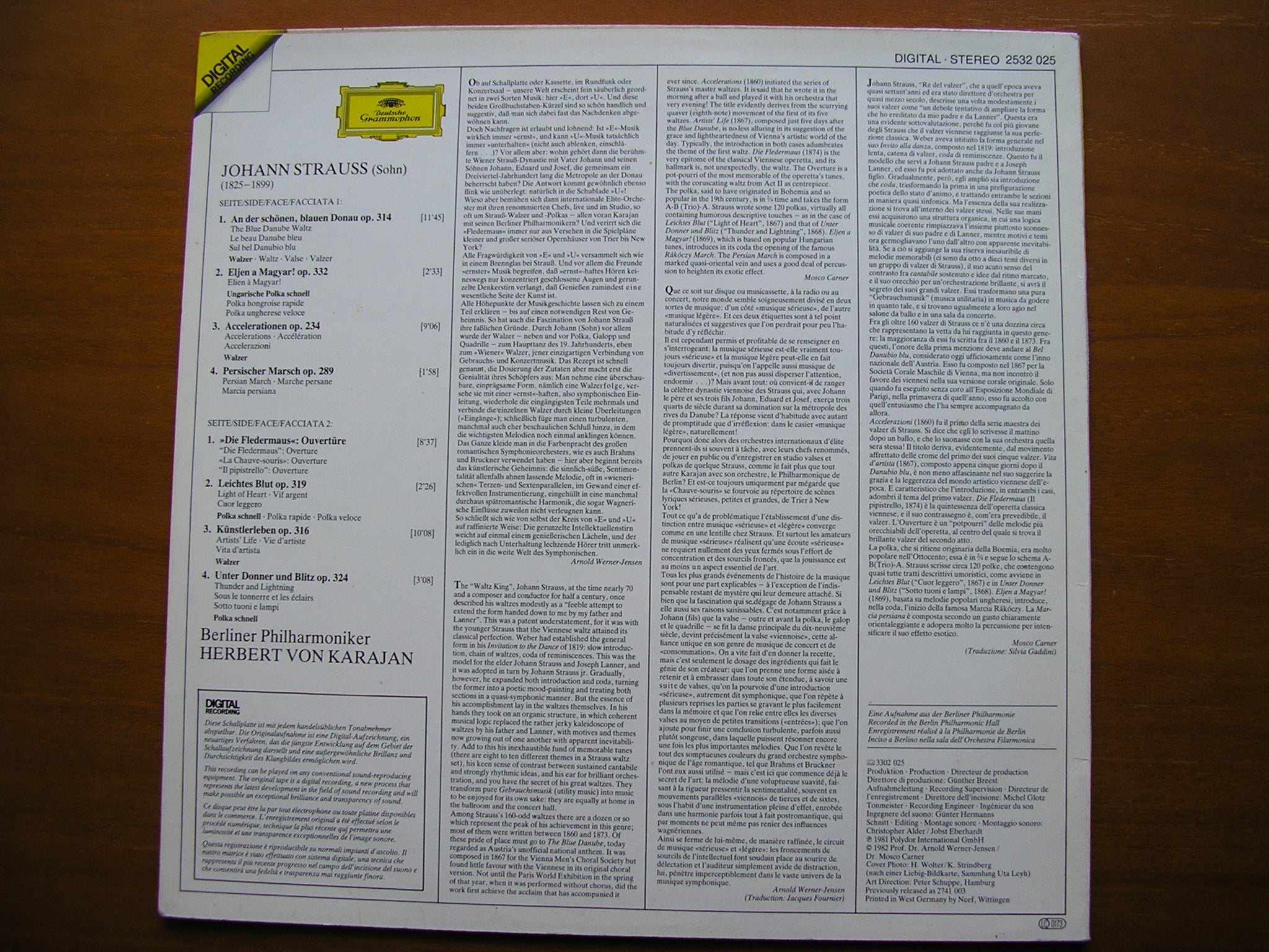 JOHANN STRAUSS: THE BLUE DANUBE      KARAJAN / BERLIN PHILHARMONIC     2532 025