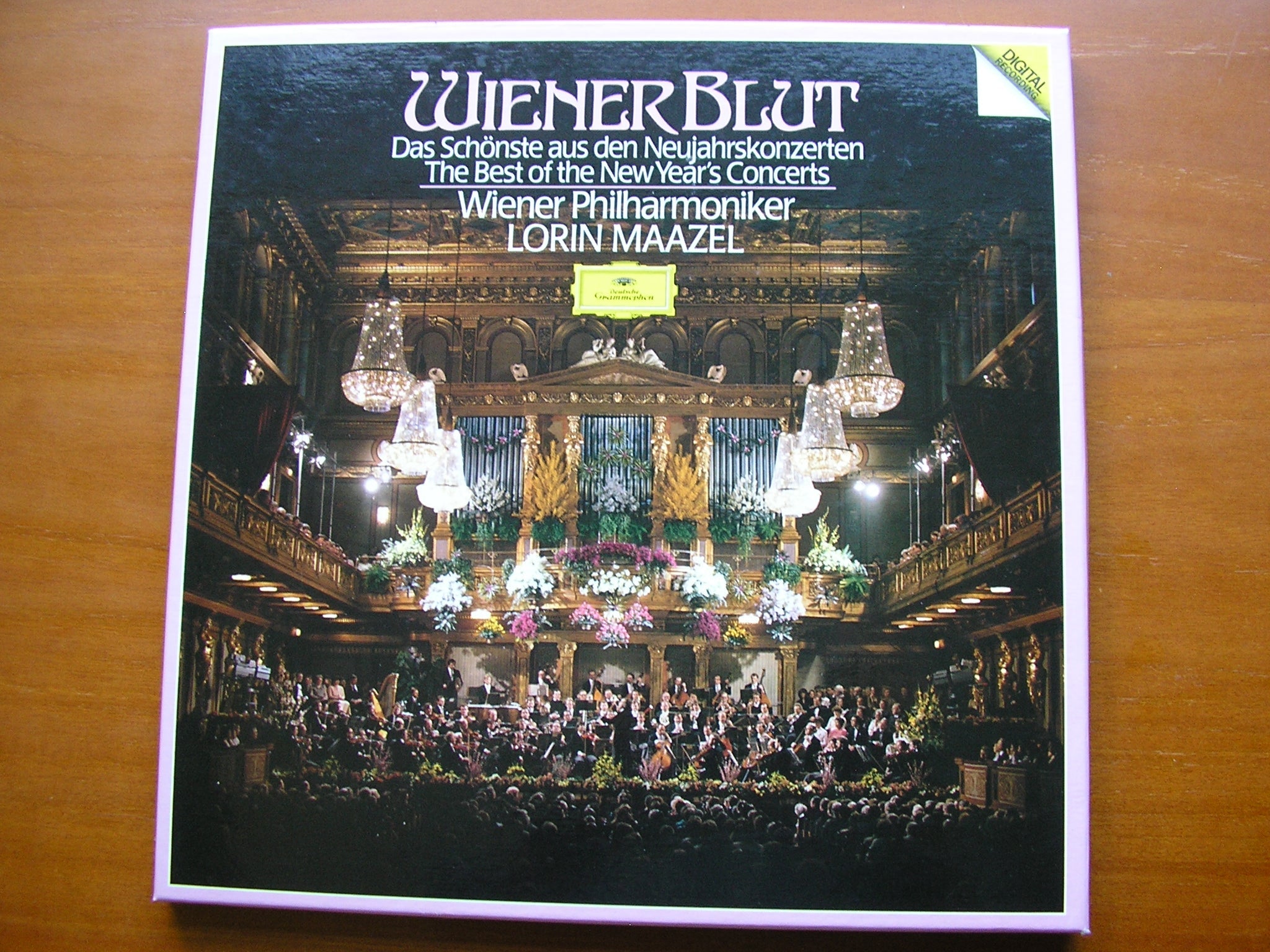 WIENER BLUT: NEW YEAR'S CONCERTS  1980 - 1983     LORIN MAAZEL / VIENNA PHILHARMONIC    3LP    413 479