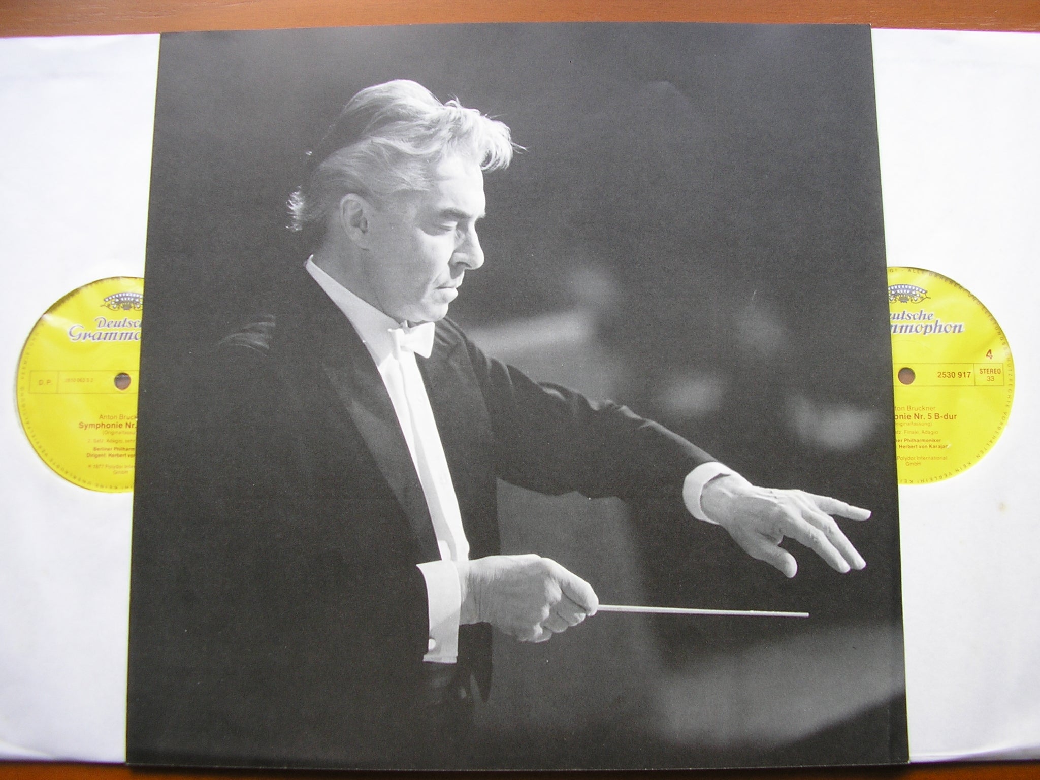 BRUCKNER: SYMPHONY No. 5      KARAJAN / BERLIN PHILHARMONIC    2LP     2707 101