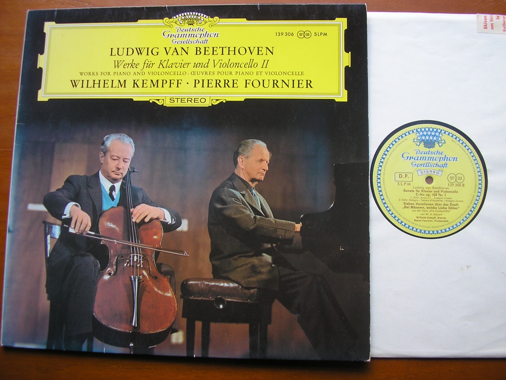 BEETHOVEN: SONATAS FOR PIANO & CELLO / VARIATIONS on 'Bei Mannern'      KEMPFF / FOURNIER      139 306