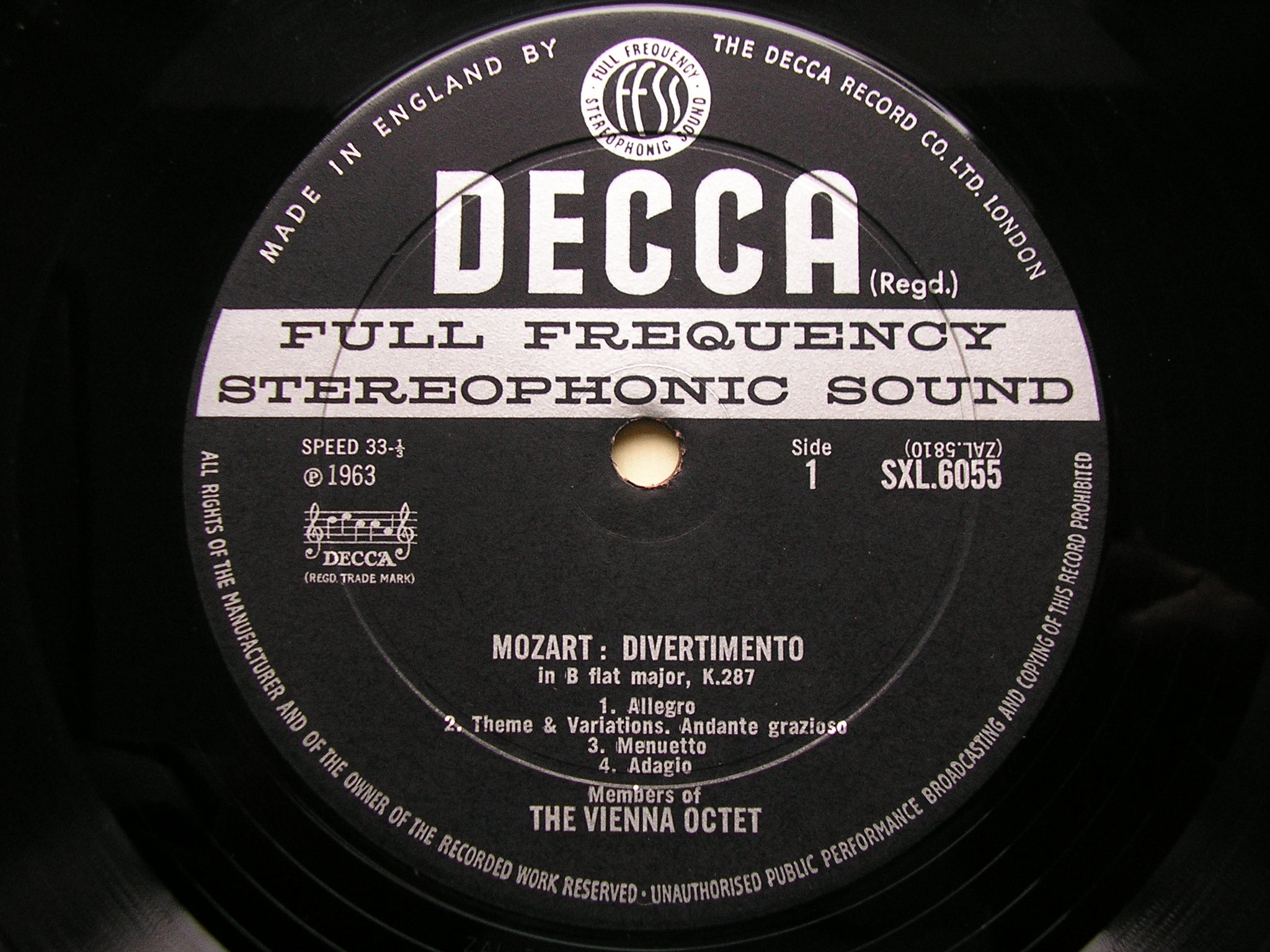 SXL 6055 MOZART: DIVERTIMENTO K287 / MICHAEL HAYDN: DIVERTIMENTO in G MEMBERS OF THE VIENNA OCTET