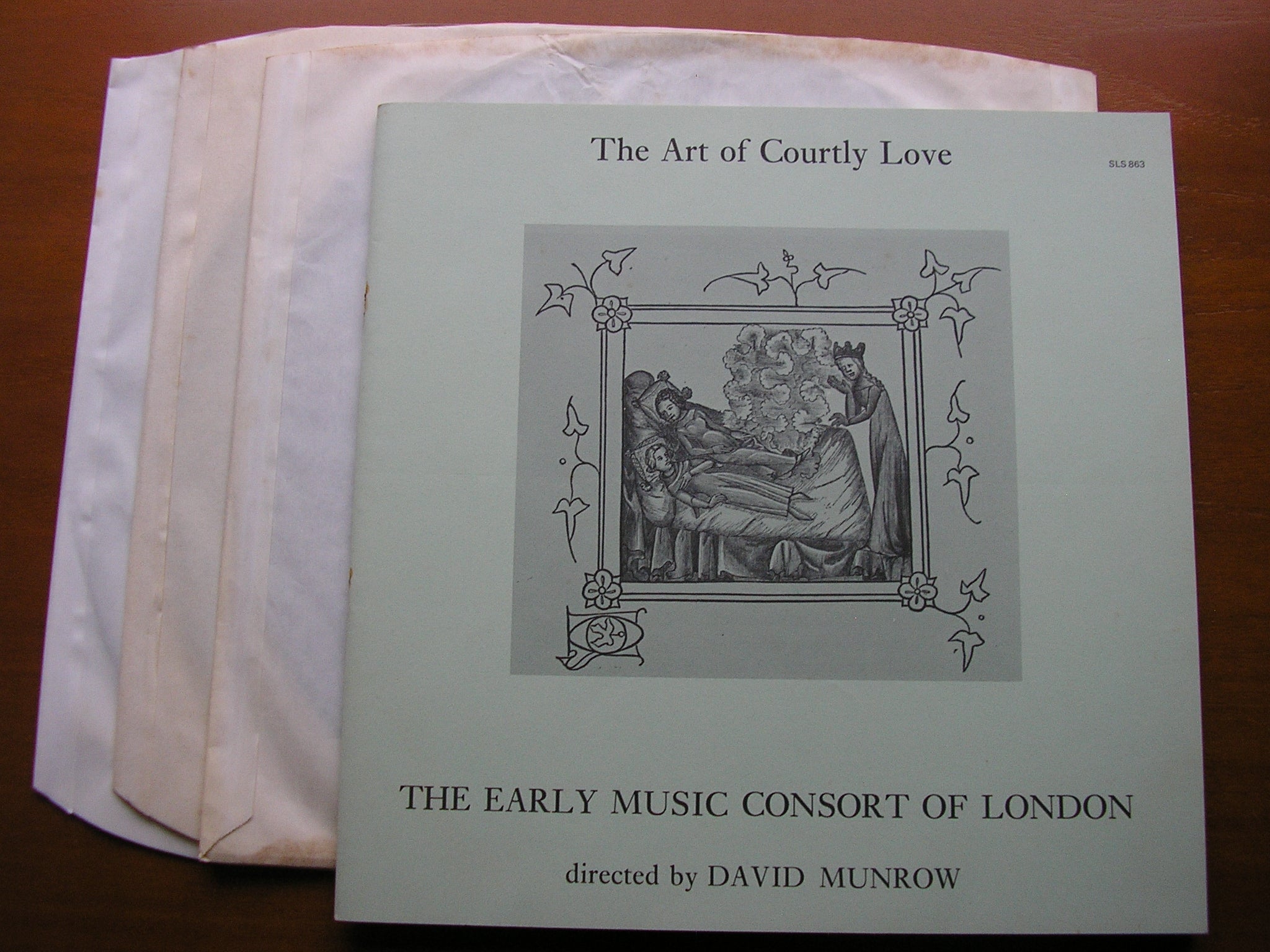 THE ART OF COURTY LOVE:  MUSIC OF THE MIDDLE AGES     DAVID MUNROW / THE EARLY MUSIC CONSORT OF LONDON    3LP    SLS 863