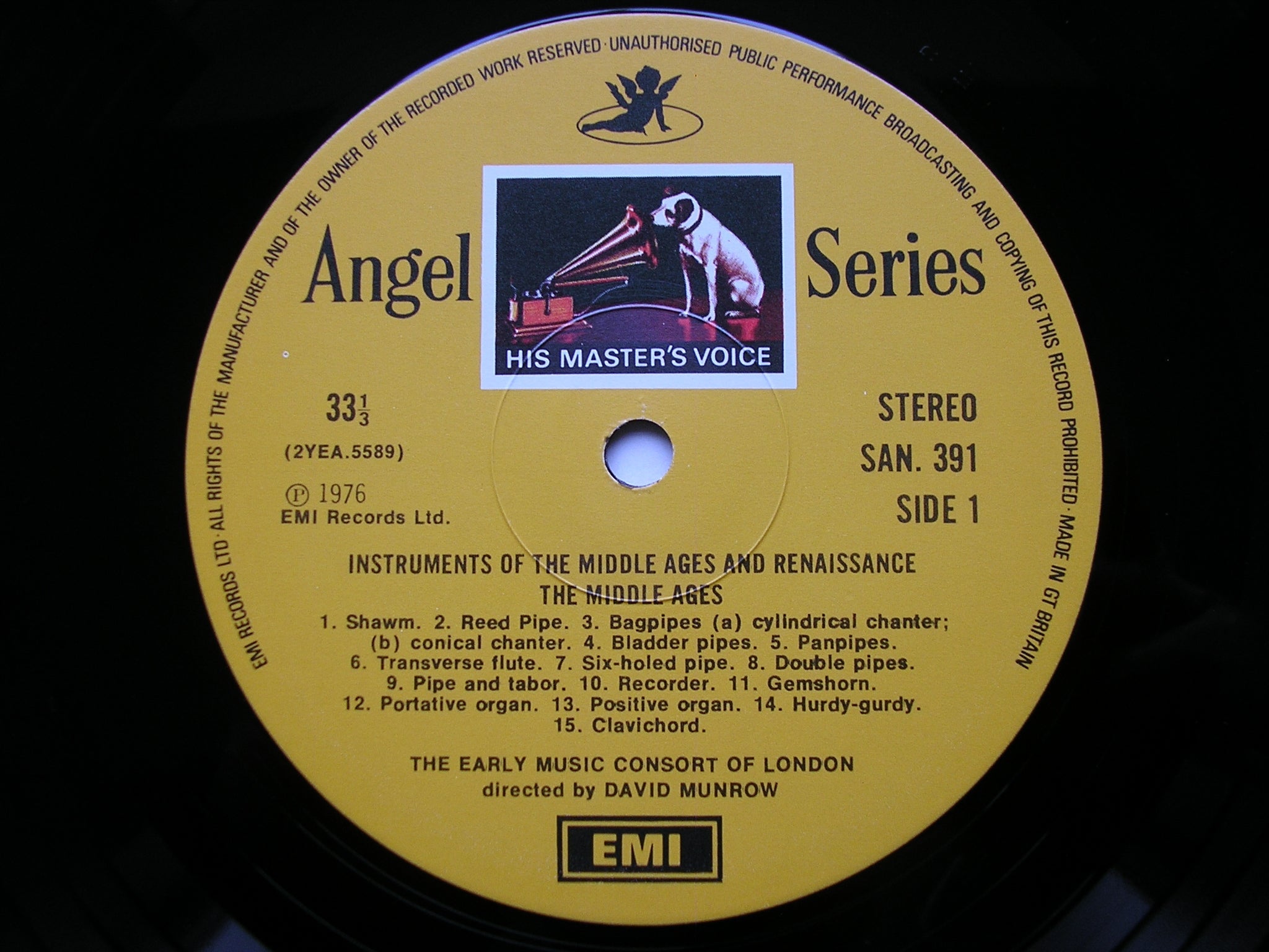 INSTRUMENTS OF THE MIDDLE AGES & RENAISSANCE       MUNROW / THE EARLY MUSIC CONSORT OF LONDON     SLS 988