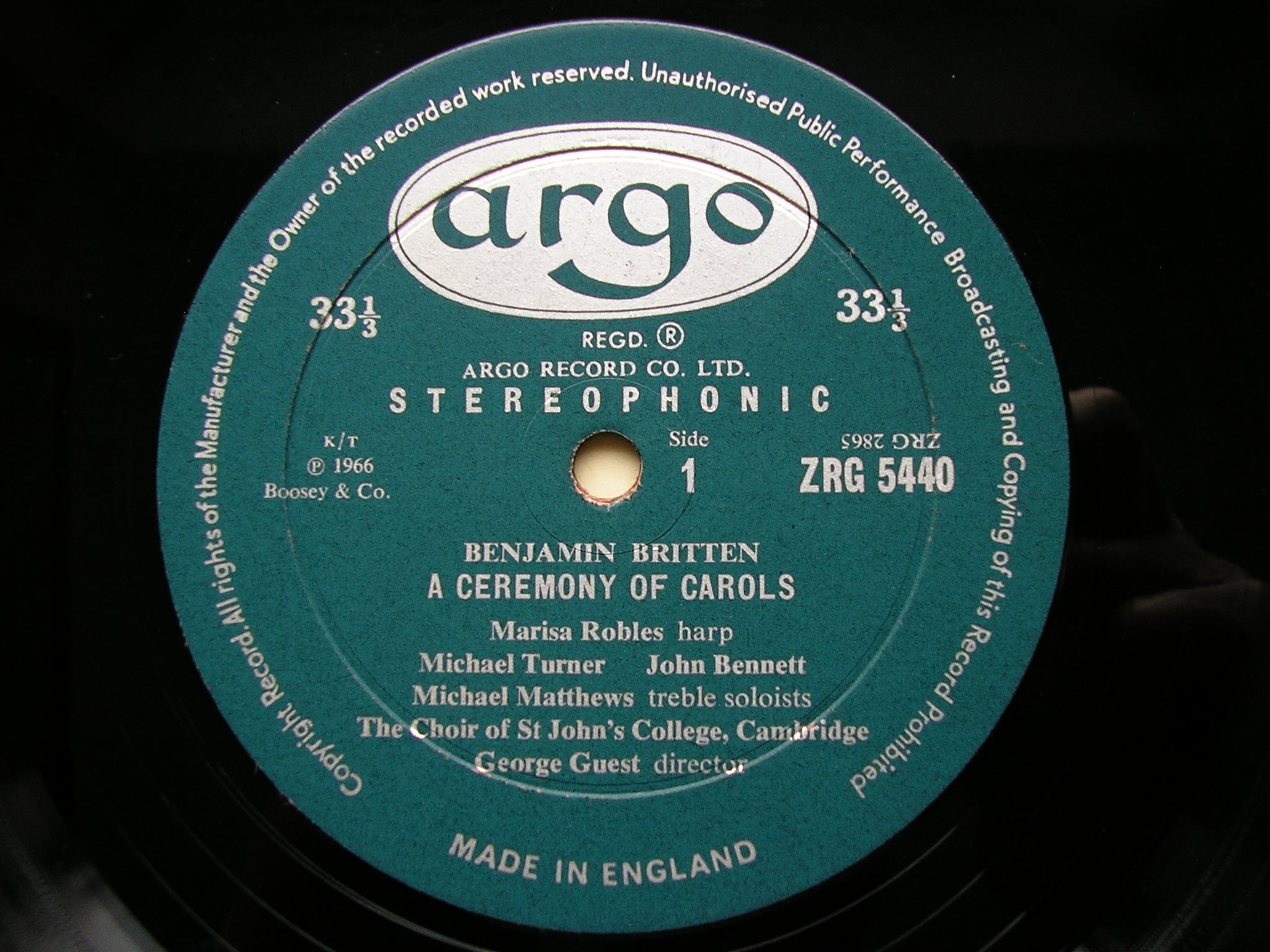 BRITTEN: A CEREMONY OF CAROLS / MISSA BREVIS     SOLOISTS / ST JOHN'S COLLEGE CMBRIDGE / GUEST     ZRG 5440