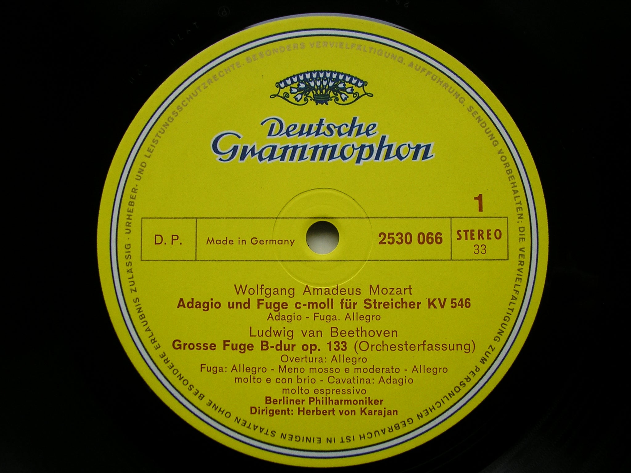 BEETHOVEN: GROSSE FUGUE / STRAUSS: METAMORPHOSEN / MOZART: ADAGIO & FUGUE K546    KARAJAN / BERLIN PHILHARMONIC  2530 066