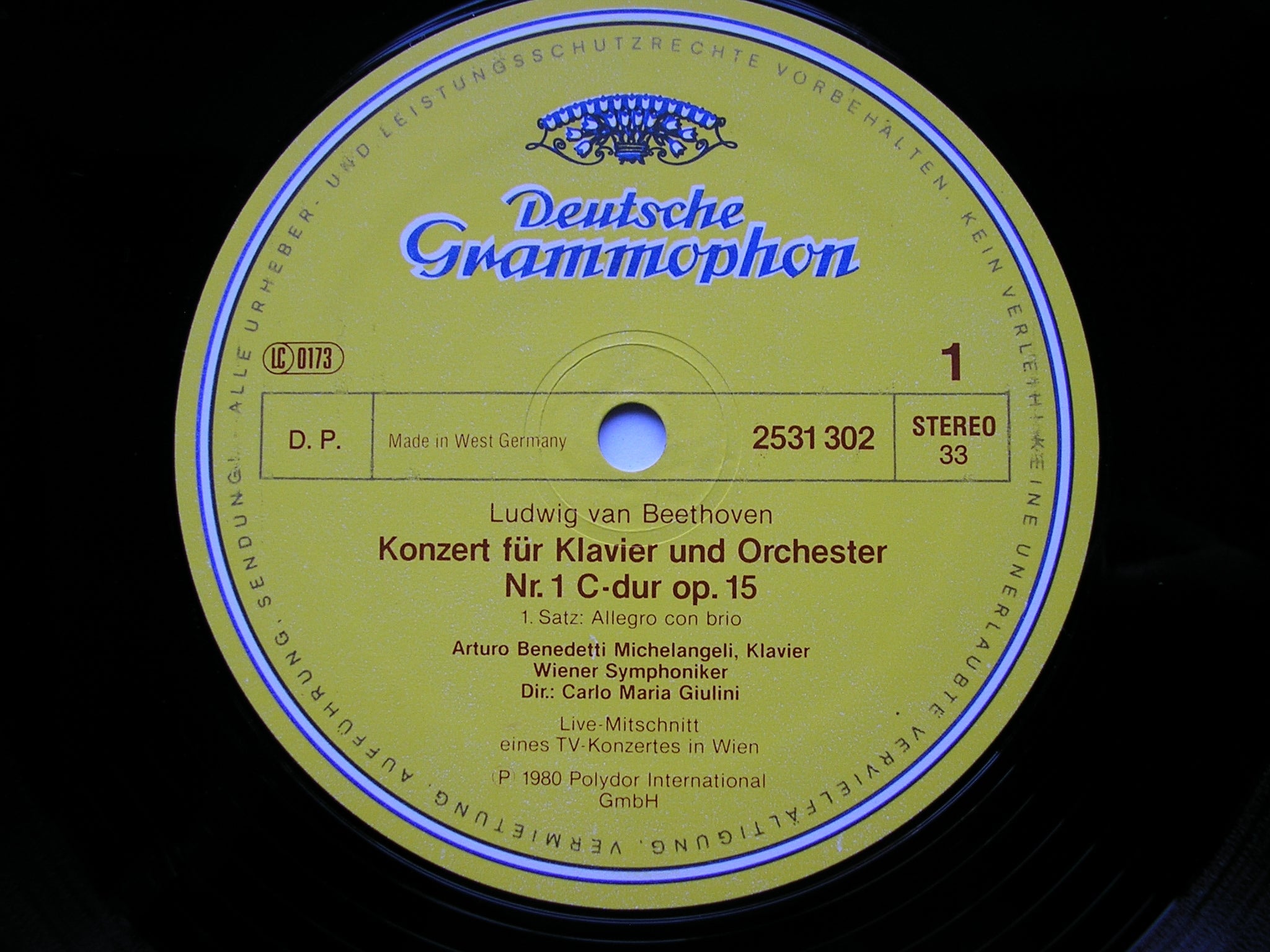 BEETHOVEN: PIANO CONCERTO No. 1       MICHELANGELI / VIENNA SYMPHONY / GIULINI      2531 302