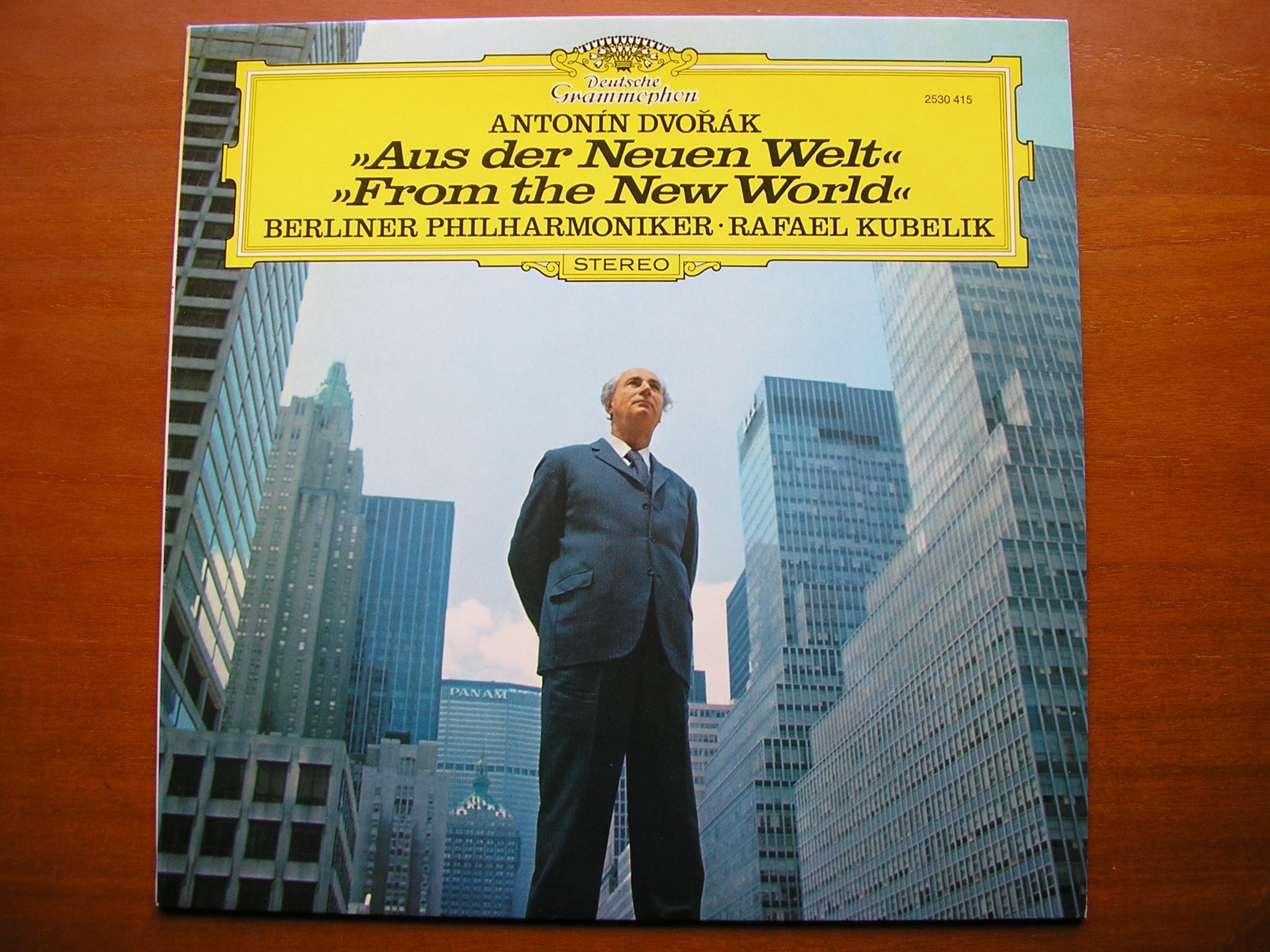 DVORAK: SYMPHONY No. 9      KUBELIK / BERLIN PHILHARMONIC      2530 415