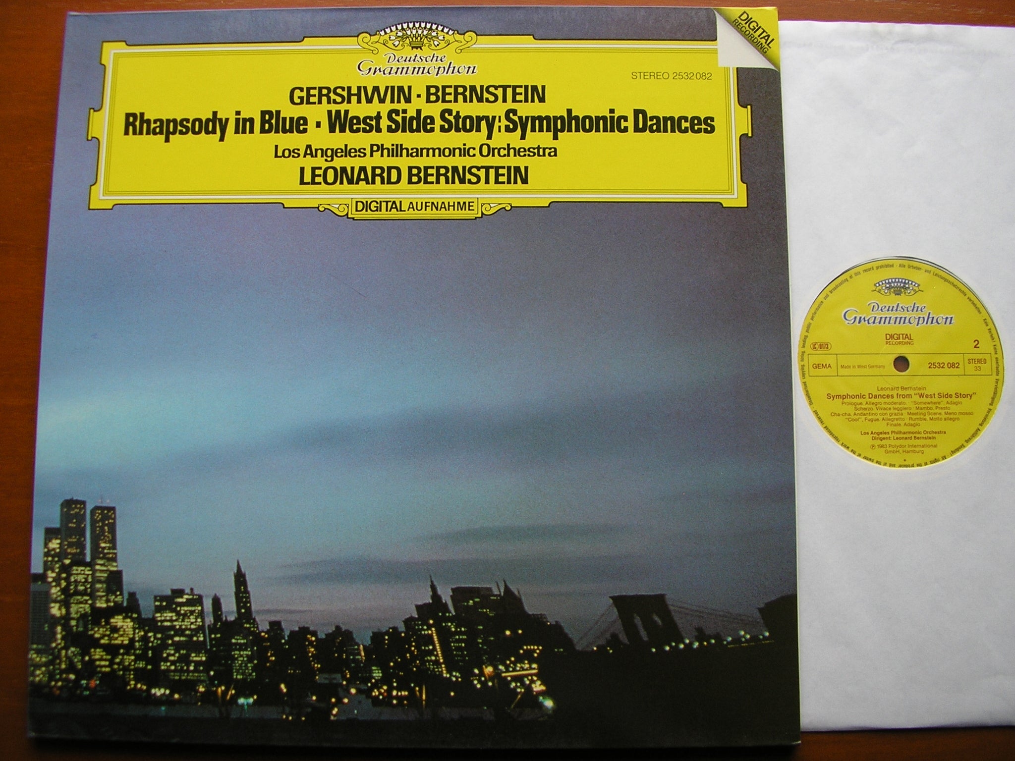 GERSHWIN: RHAPSODY IN BLUE / BERNSTEIN: WEST SIDE STORY- SYMPHONIC DANCES   BERNSTEIN / LOS ANGELES PHILHARMONIC   2532 082