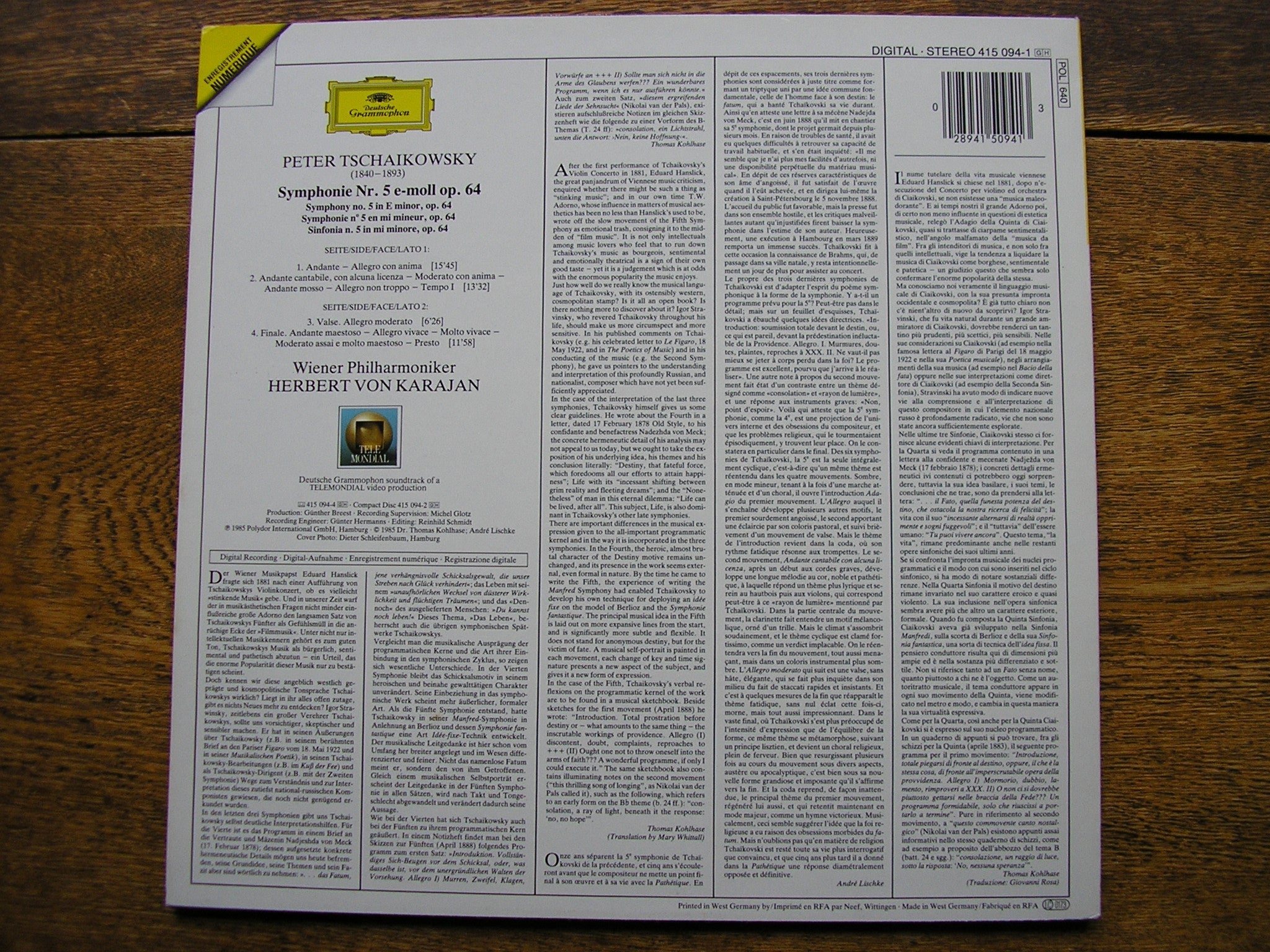 TCHAIKOVSKY: SYMPHONY No. 5  KARAJAN / VIENNA PHILHARMONIC  415 094