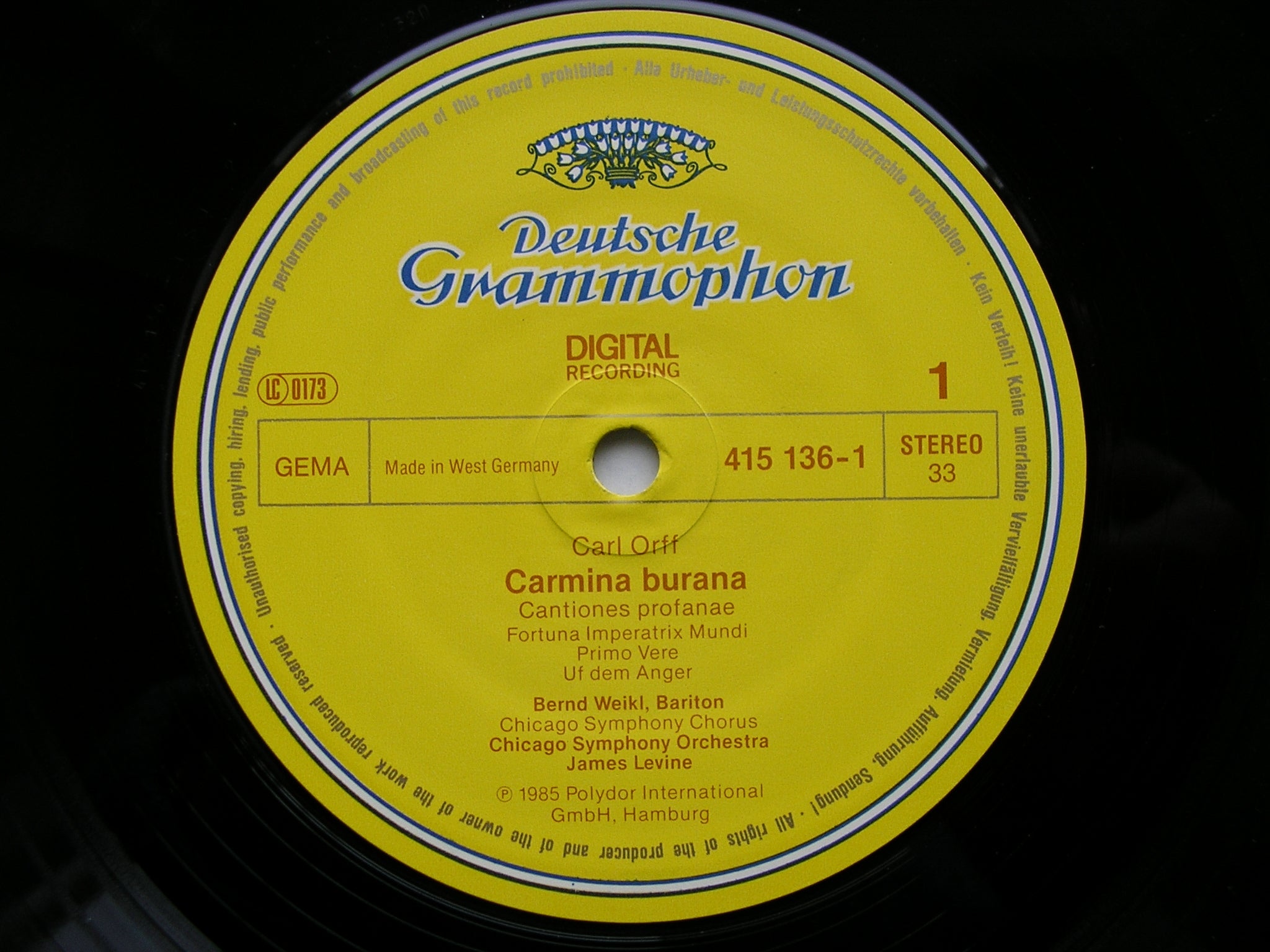 ORFF: CARMINA BURANA  SOLOISTS / CHICAGO SYMPHONY / LEVINE   415 136