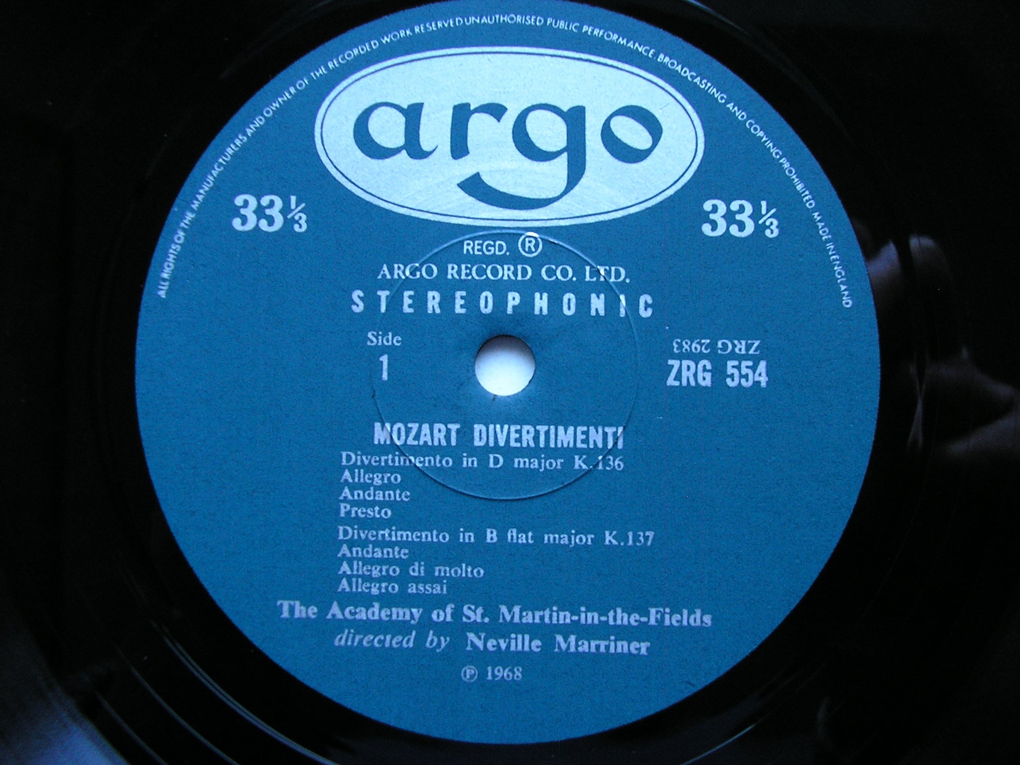 MOZART: THREE DIVERTIMENTI K136 - 138 / SERENATA NOTTURNA     MARRINER / ASMIF    ZRG 554