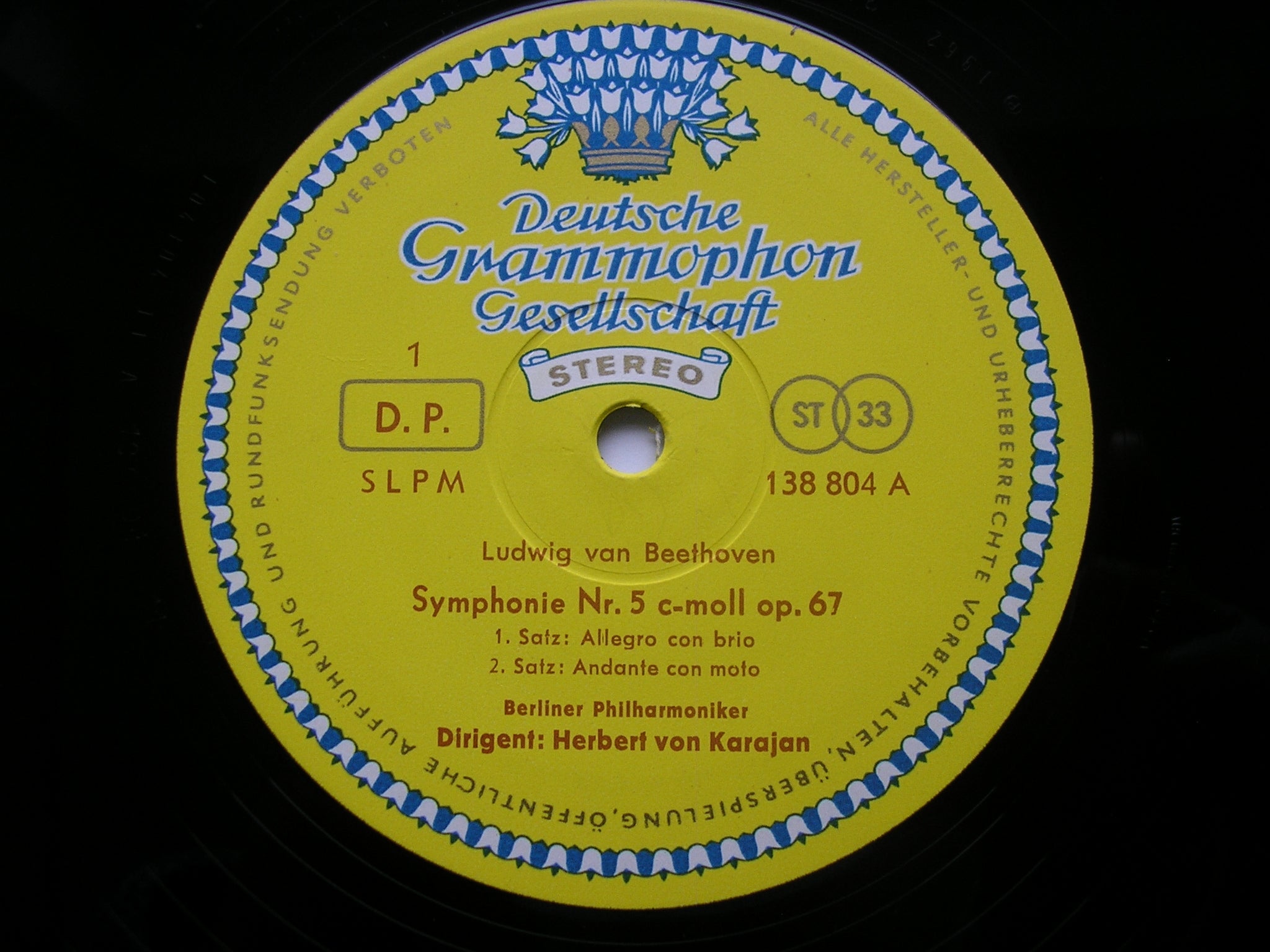 BEETHOVEN: SYMPHONY No. 5     KARAJAN / BERLIN PHILHARMONIC     138 804