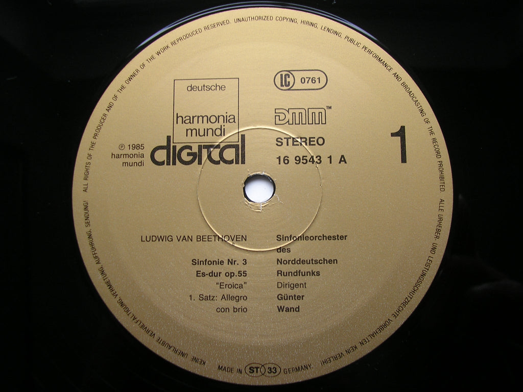 BEETHOVEN: SYMPHONY No. 3 'Eroica'      WAND / HAMBURG RADIO SYMPHONY    067 16 9543