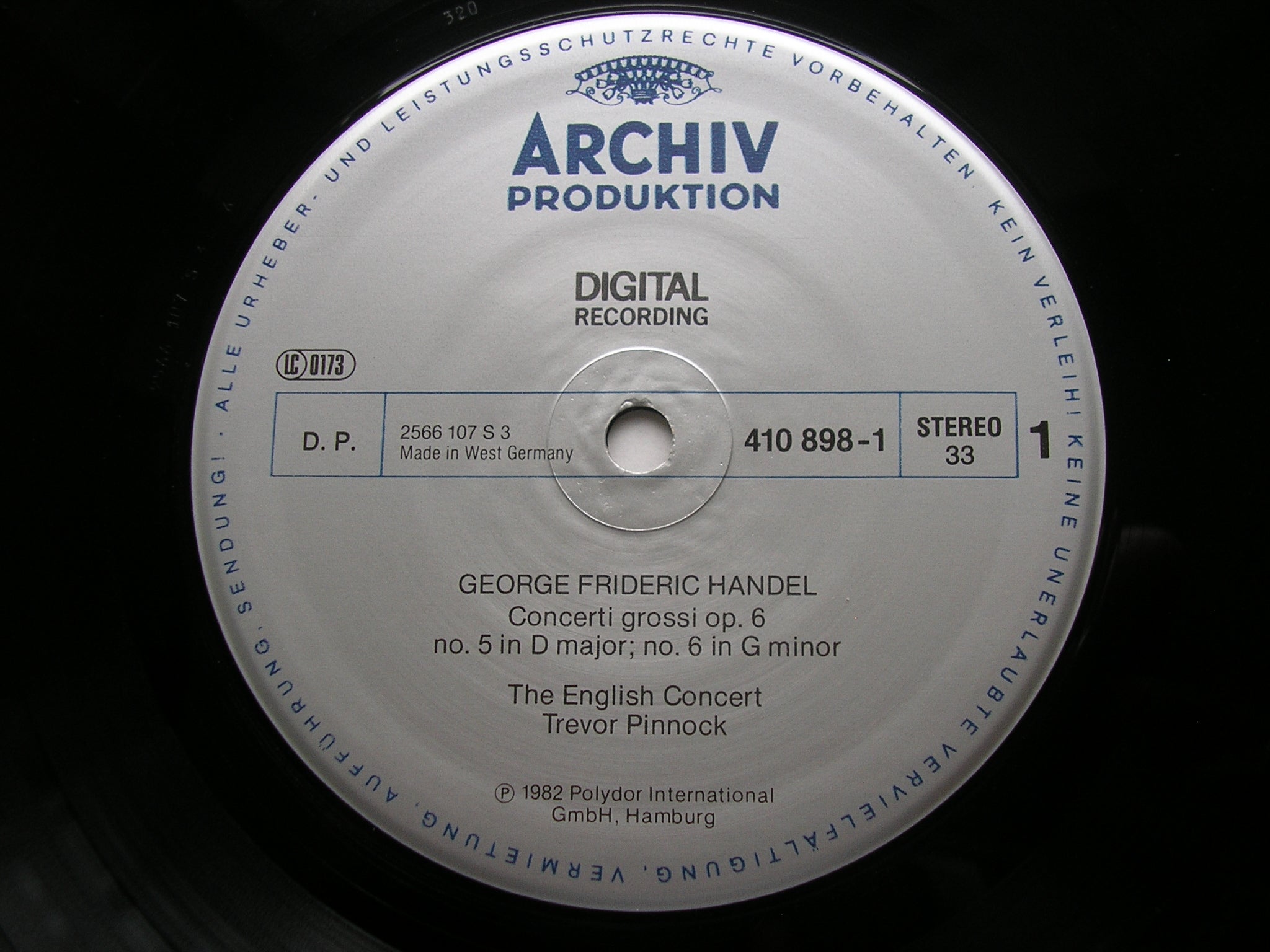 HANDEL: CONCERTI GROSSI Op. 6  Nos. 5 - 8     THE ENGLISH CONCERT / PINNOCK   410 898