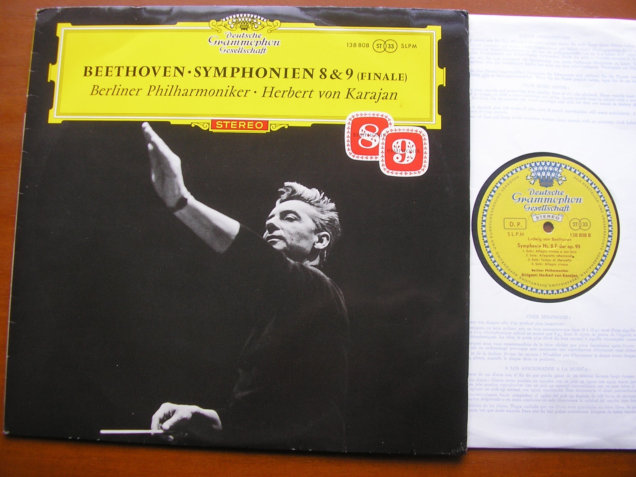 BEETHOVEN: SYMPHONIES Nos. 8 & 9     SOLOISTS / BERLIN PHILHARMONIC / KARAJAN              138 807 / 138 808