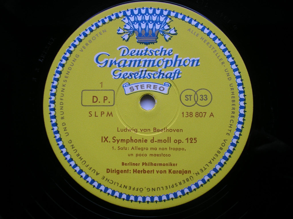 BEETHOVEN: SYMPHONIES Nos. 8 & 9     SOLOISTS / BERLIN PHILHARMONIC / KARAJAN              138 807 / 138 808