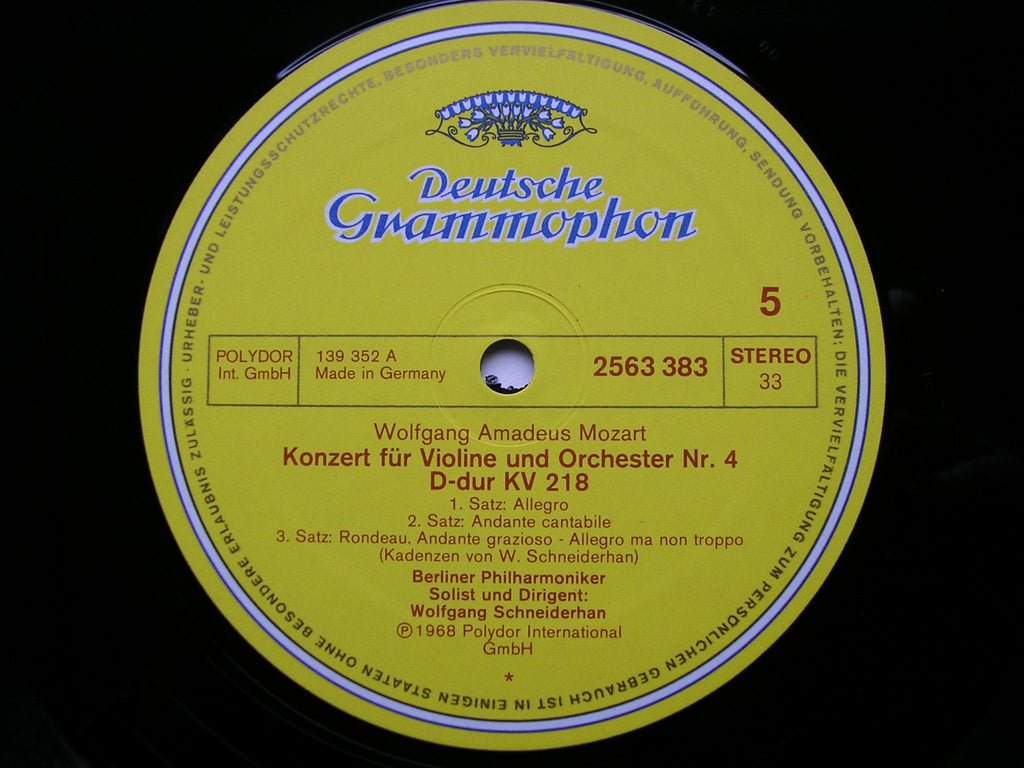 MOZART: THE VIOLIN CONCERTOS   SCHNEIDERHAN / BERLIN PHILHARMONIC   3 LP    2740 116