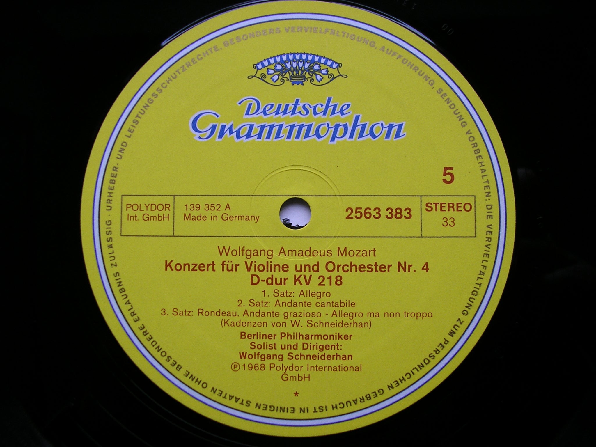 MOZART: THE VIOLIN CONCERTOS   SCHNEIDERHAN / BERLIN PHILHARMONIC   3 LP    2740 116