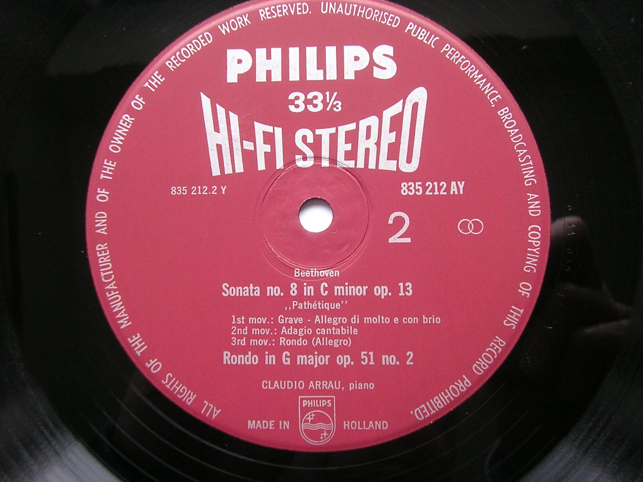 BEETHOVEN: PIANO SONATAS Nos. 8 'Pathetique' / 21 'Waldstein'      ARRAU     835 212 AY