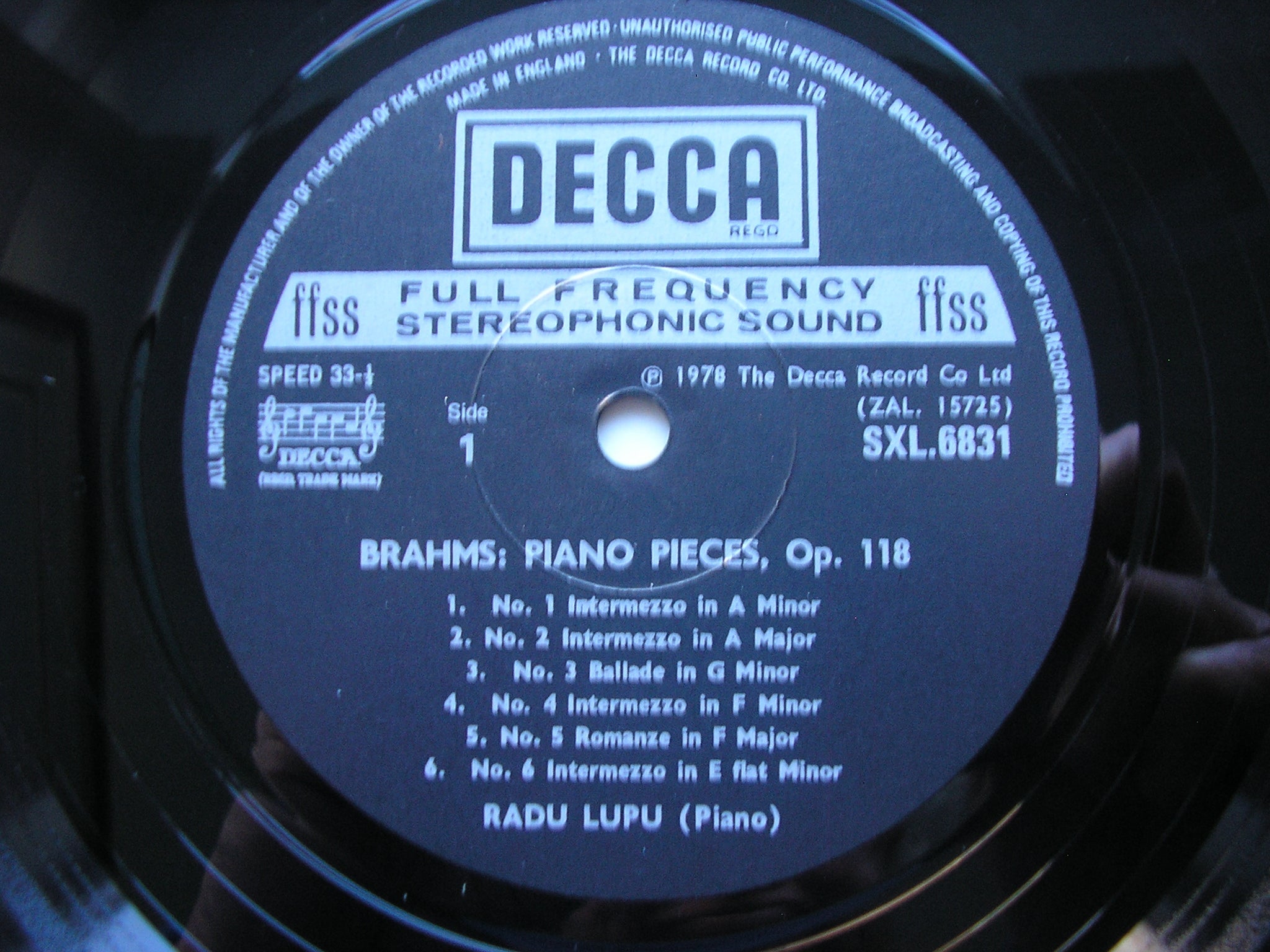 SXL 6831 BRAHMS: PIANO PIECES Op.118 / 119 / RHAPSODY Op. 79 RADU LUPU